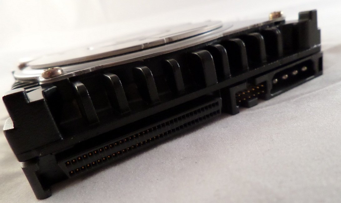KU36L461 - Maxtor Dell 36GB SCSI 68pin 10Krpm 3.5in HDD - Refurbished