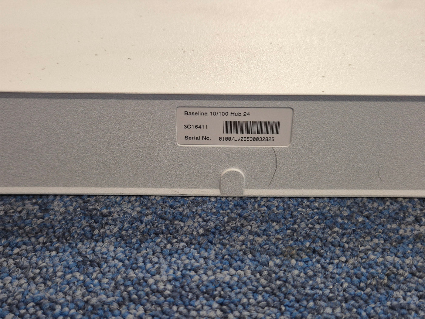 3Com SuperStack Baseline 10/100 Dual Speed 24-Port Hub ( 3C16411 ) USED