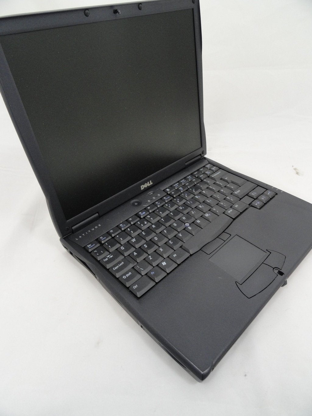 PR04315_791UH_Dell C600 Laptop P3 700Hz 556MB 20GB CD/RW - Image5