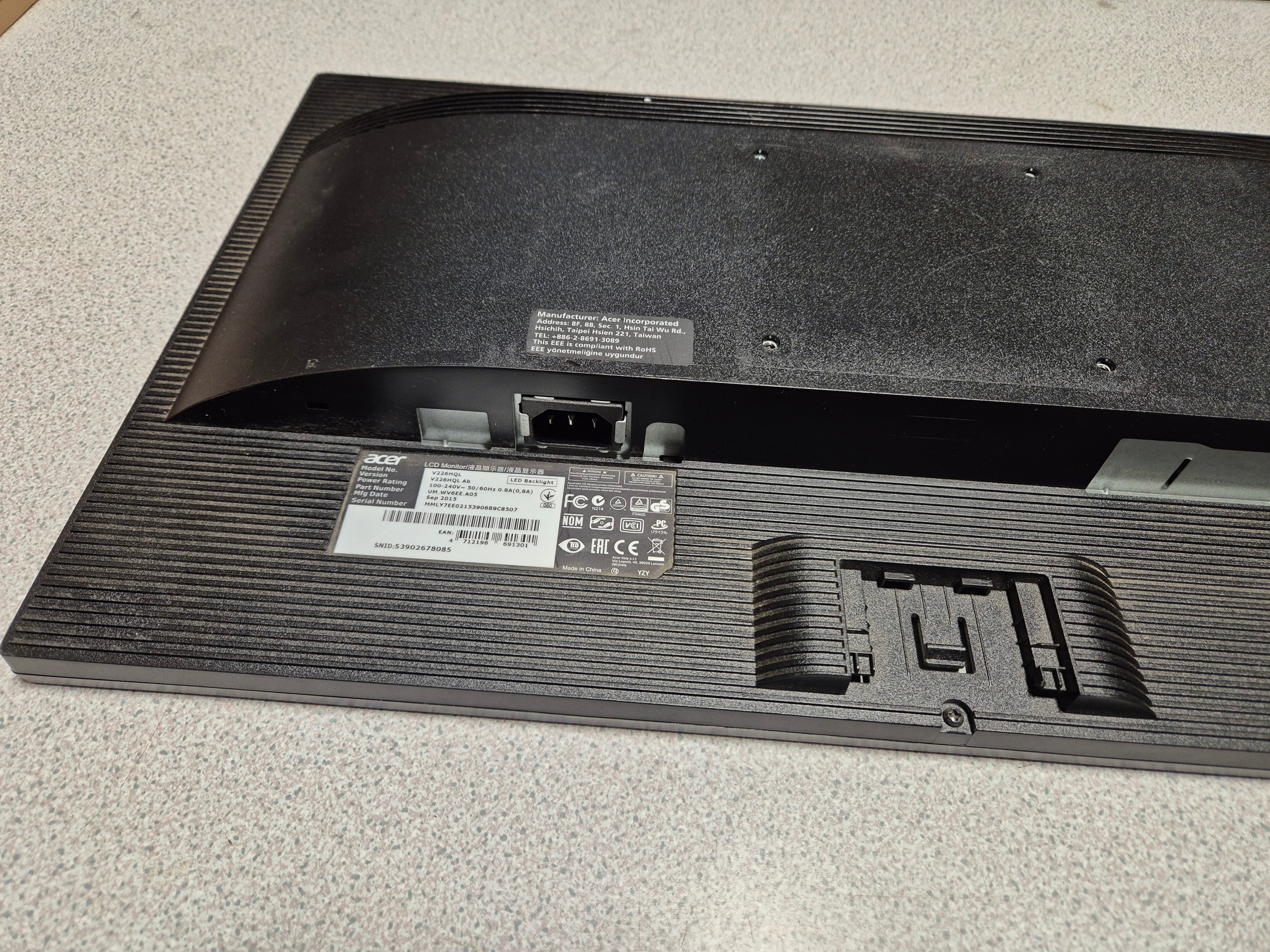 Acer V226HQL 21.5" VGA Full HD Monitor & Stand ( V226HQL Ab UM.WV6EE.A05 ) USED