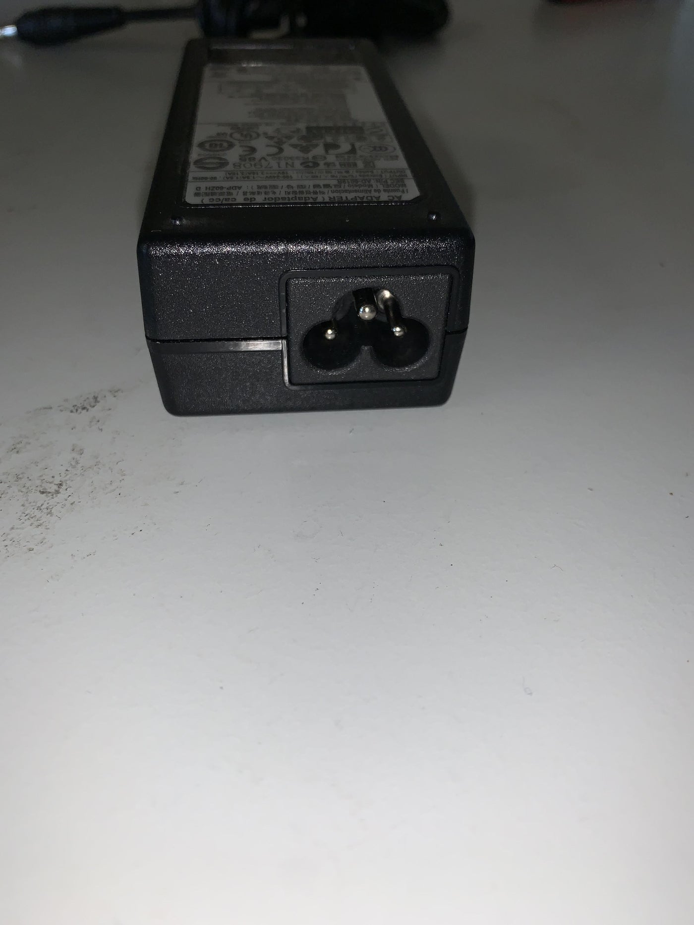 SAMSUNG ADP-60ZH D 19V AC Adapter ( AD-6019R ADP-60ZH D    Samsung )