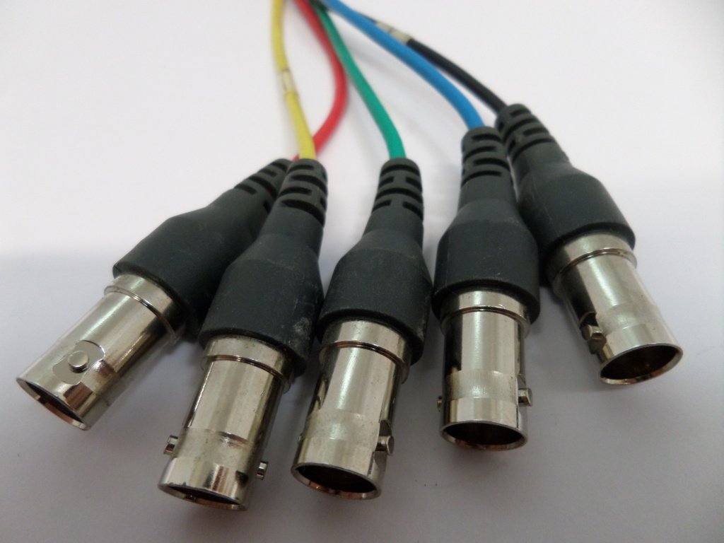 Videk 2 Port Video Splitter250MHz  350MHz ( Video Splitter WITH PSU)