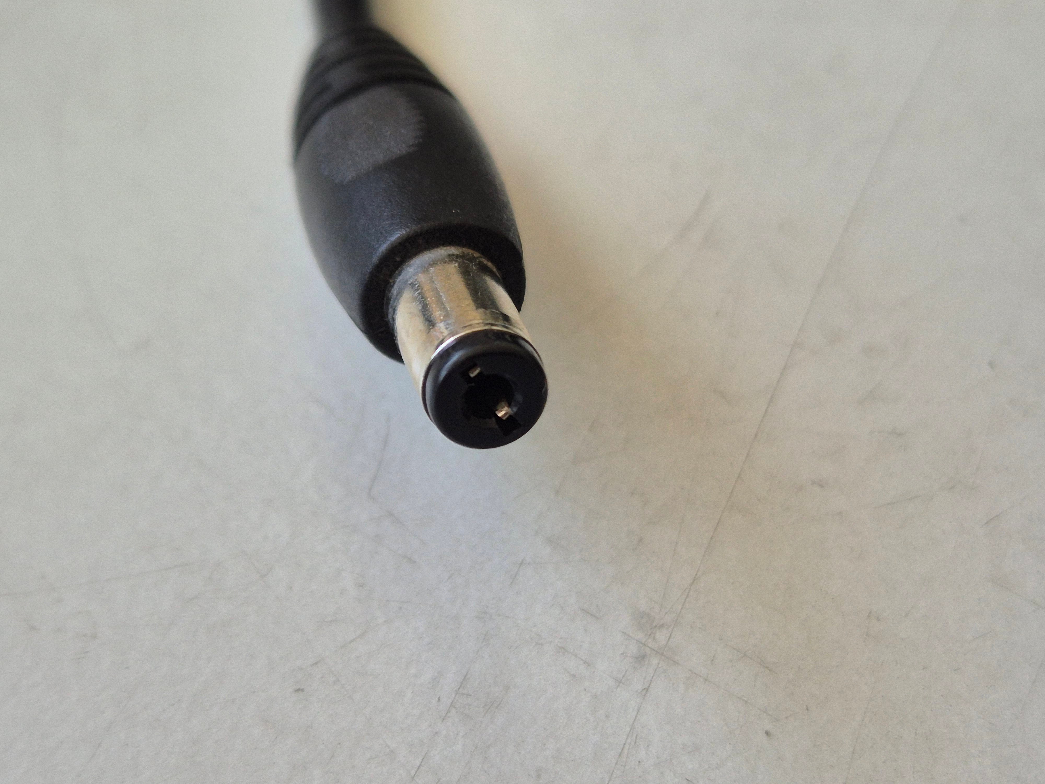 Netgear IN 100-240V 1.5A 150VA OUT 12V 5A 2.1mm Tip Switching Adapter ( 330-10172-01 DSA-60W-12 1 12060 ) REF