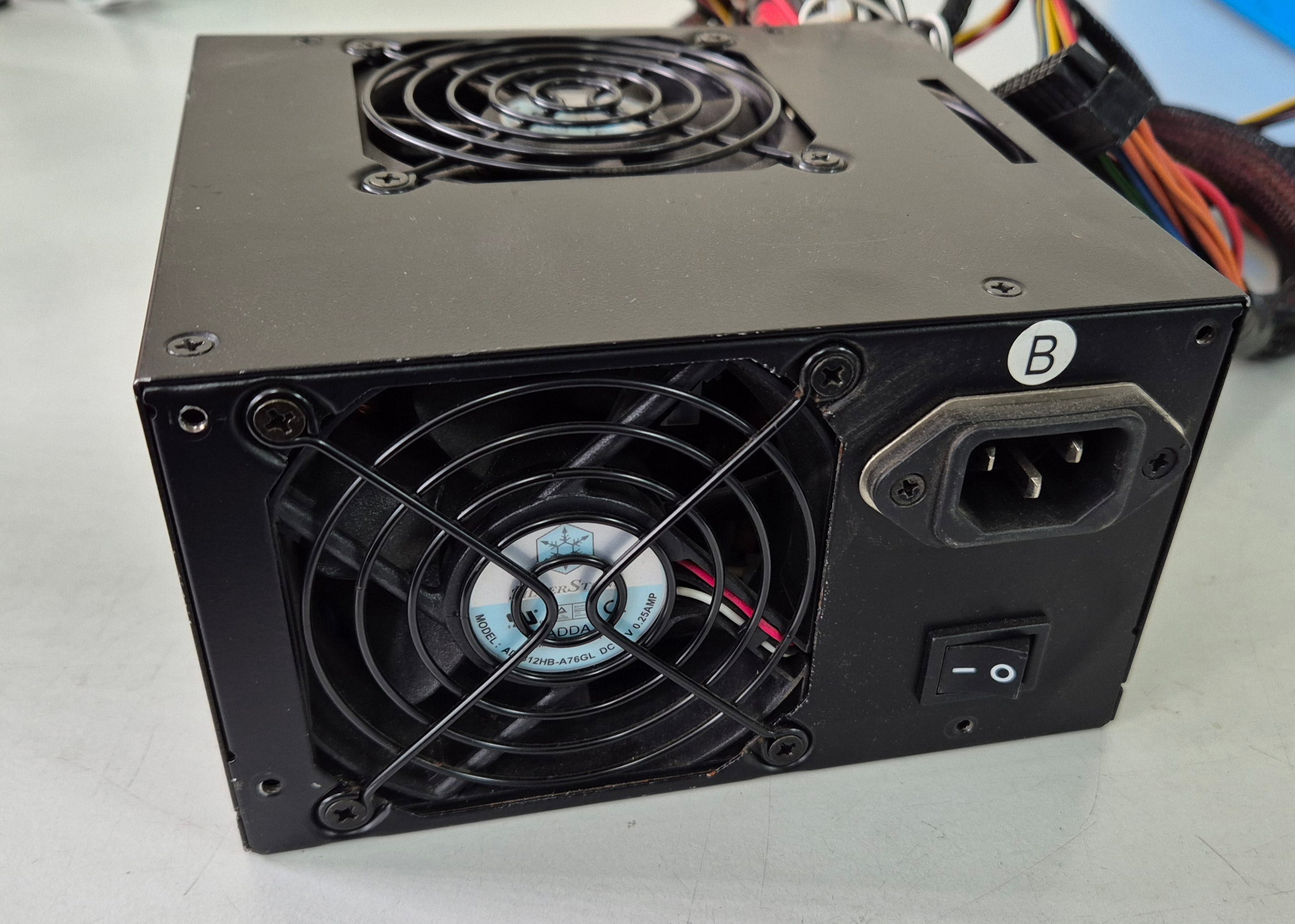 SilverStone 520W EPS12V PFC Power Supply ( SST-ST52F ) USED