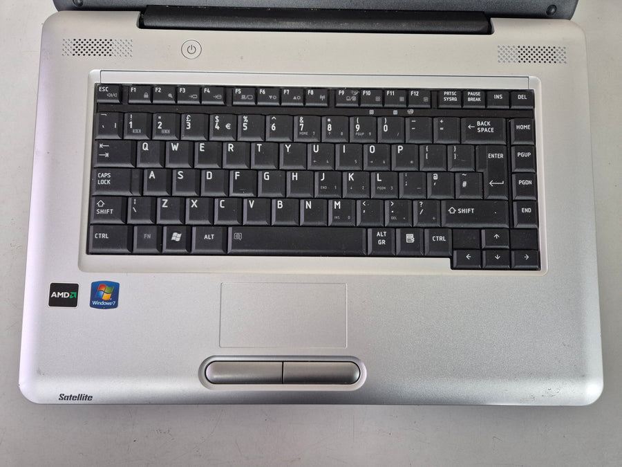 Toshiba Satellite L450D-11G 160GB HDD 2GB RAM DVD AMD Sempron 2.1GHz Win7 Home 15.6" ( PSLY5E-00C01LEN ) USED