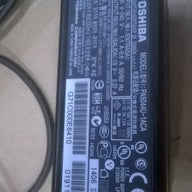 TOSHIBA AC ADAPTER 19V  2.37 A ( MODEL NO PA5044U 1ACA )