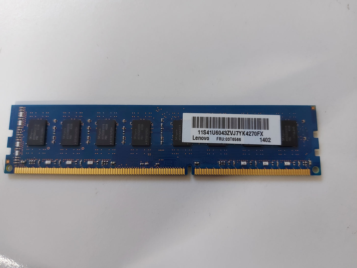 Hynix 4GB PC3-12800 DDR3-1600MHz non-ECC Unbuffered CL11 240-Pin DIMM ( HMT351U6EFR8C-PB 03T6566 ) REF