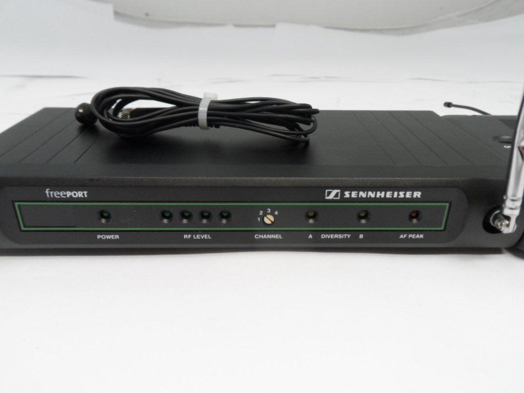 FreePort Diversity Receiver & Bodypack Transmitter  ONLY ( FreePort SK2-E EM1-E  USED)