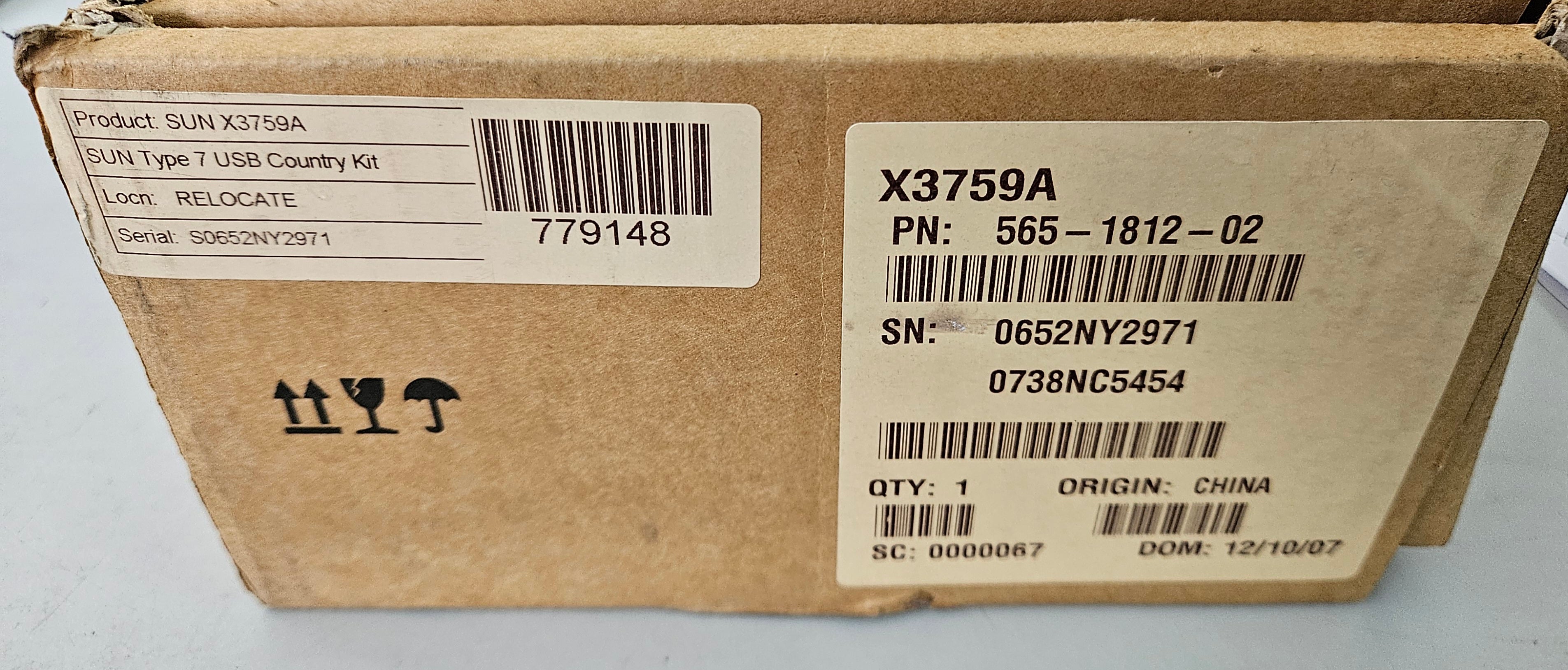 SUN Microsystems Type 7 USB Euro UNIX Keyboard and Mouse Combo ( 525-1612-02 320-1367-02 X3759A ) NOB