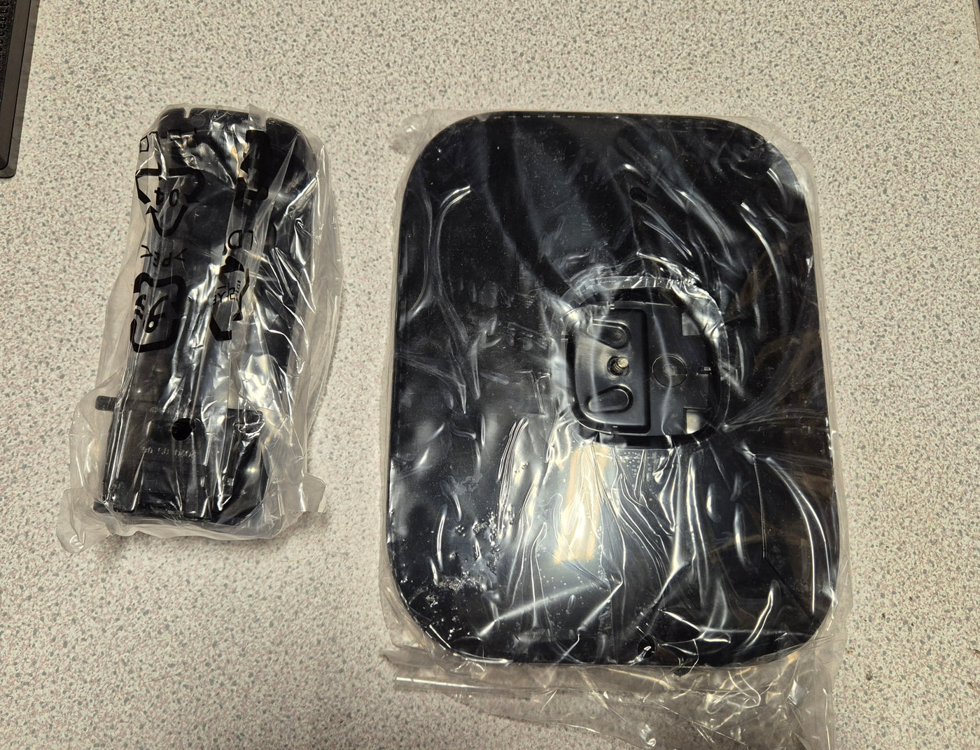 Acer V226HQL 21.5" VGA Full HD Monitor & Stand ( V226HQL Ab UM.WV6EE.A05 ) USED