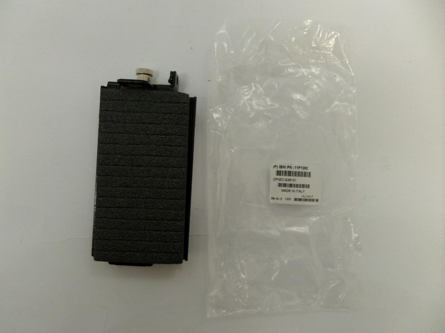 PR25097_11P1262_IBM Padded Bracket for RS6000 Server - Image2