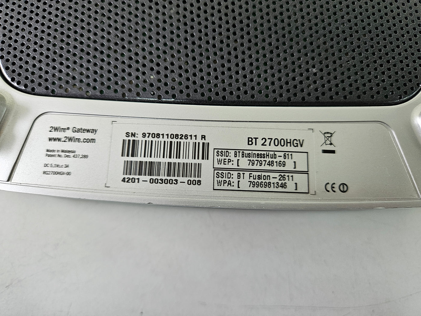 BT Business Hub 2WIRE Gateway Wireless Router ( 2700HGV 4201-003003-008 ) USED