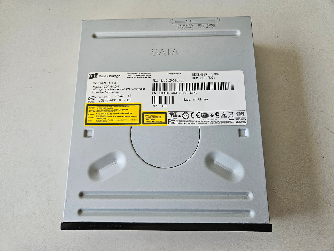HL Data Storage Dell 16x SATA 5.25" DVD-ROM Drive ( GDR-H10N 0DT488 ) USED