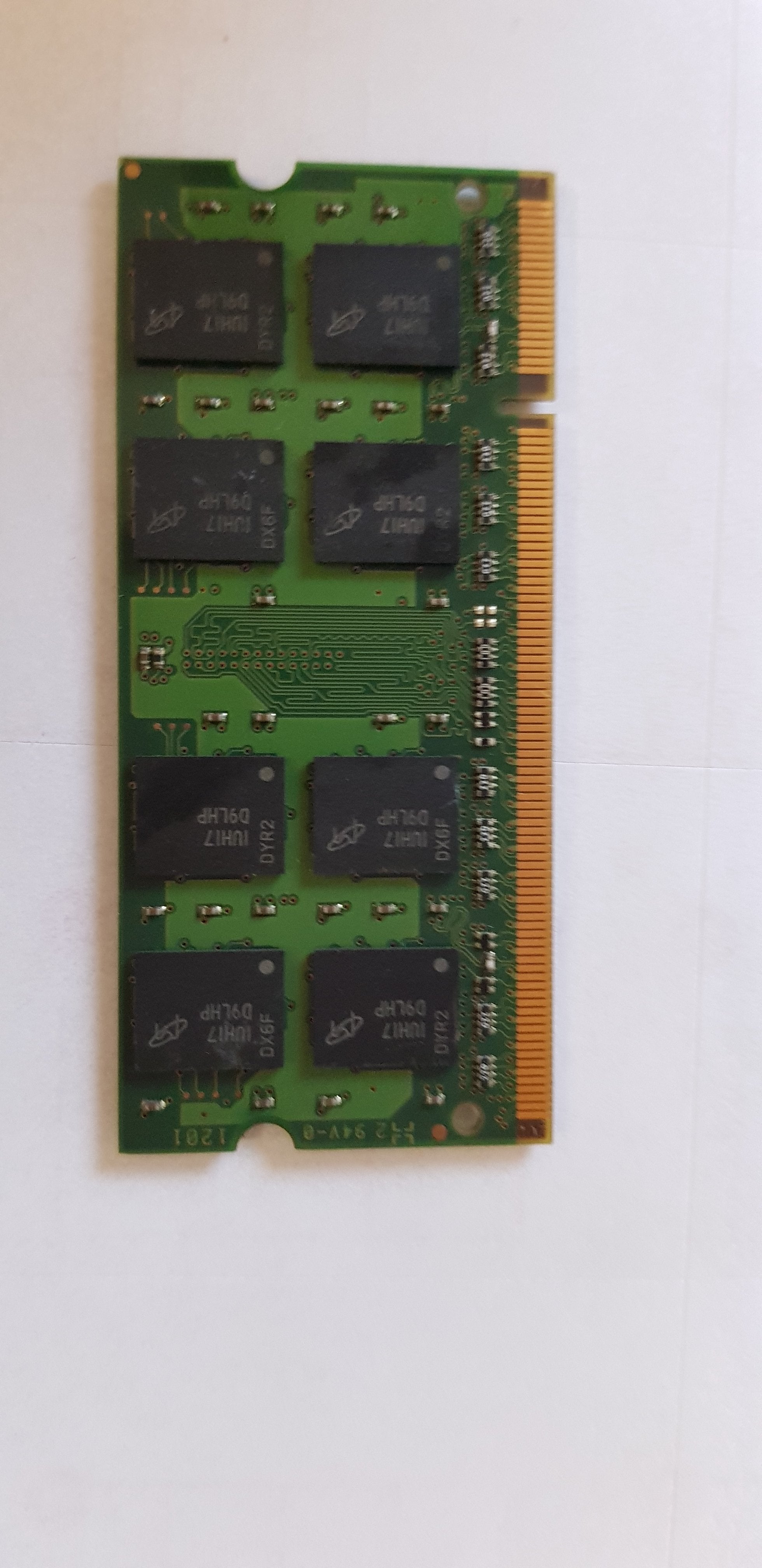 SanMax 2GB 2Rx8 PC2 5300S  DDR2 SODIMM 667MHz Memory Module (SMD-N2G88C1P-6E)