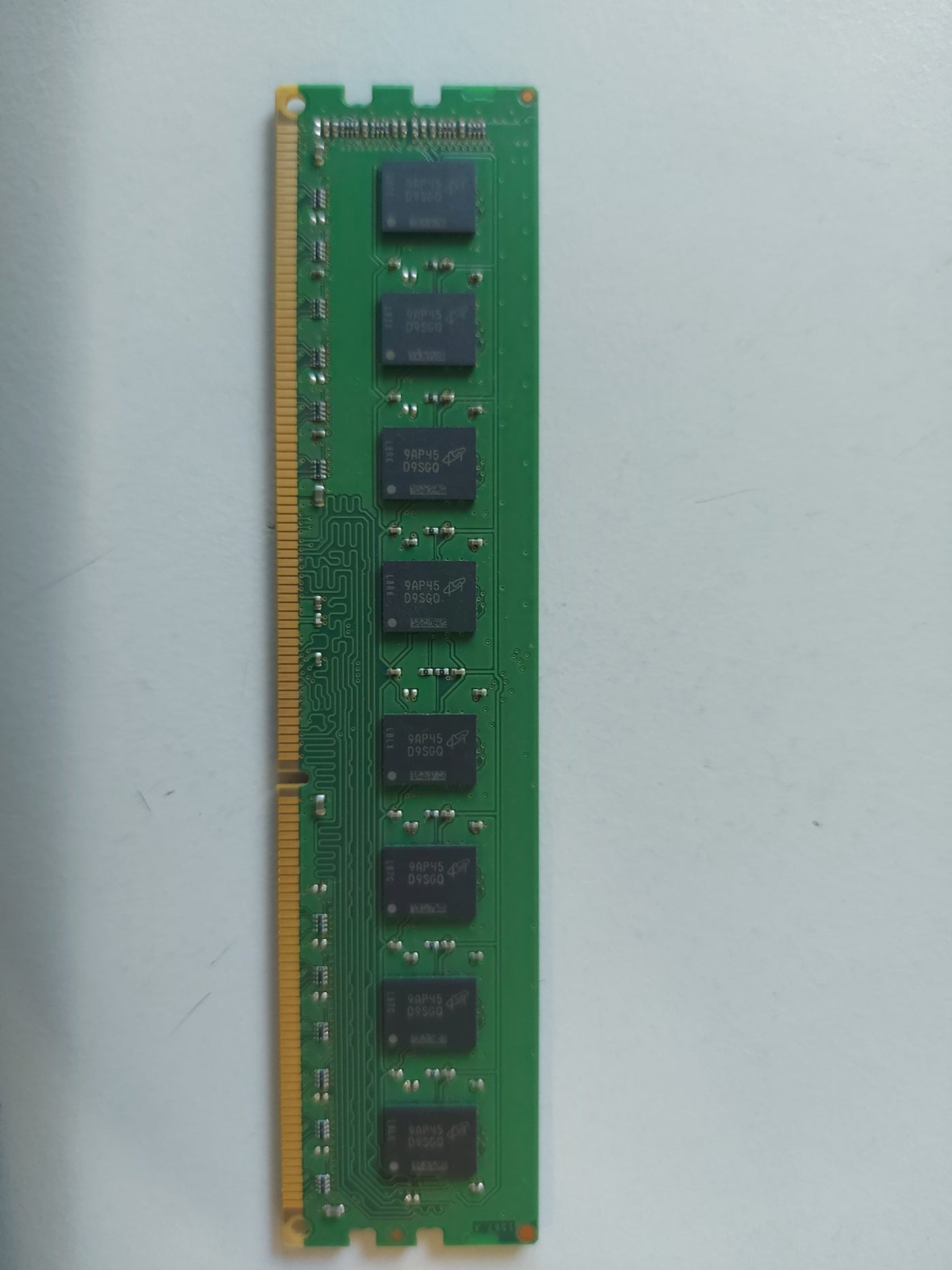 Micron Crucial 8GB PC3-14900 nonECC CL13 240P DIMM MT16KTF1G64AZ-1G9P1
