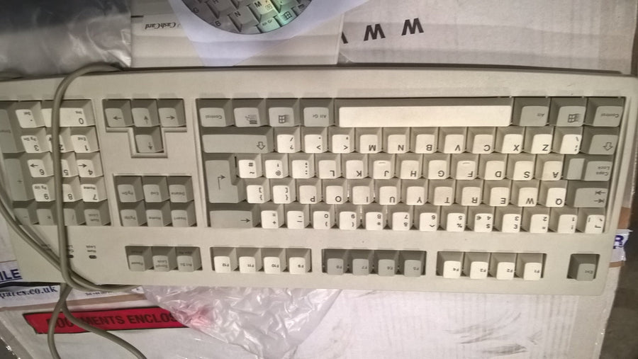 (Cherry G83-6105LPGB white PS2 keyboard)