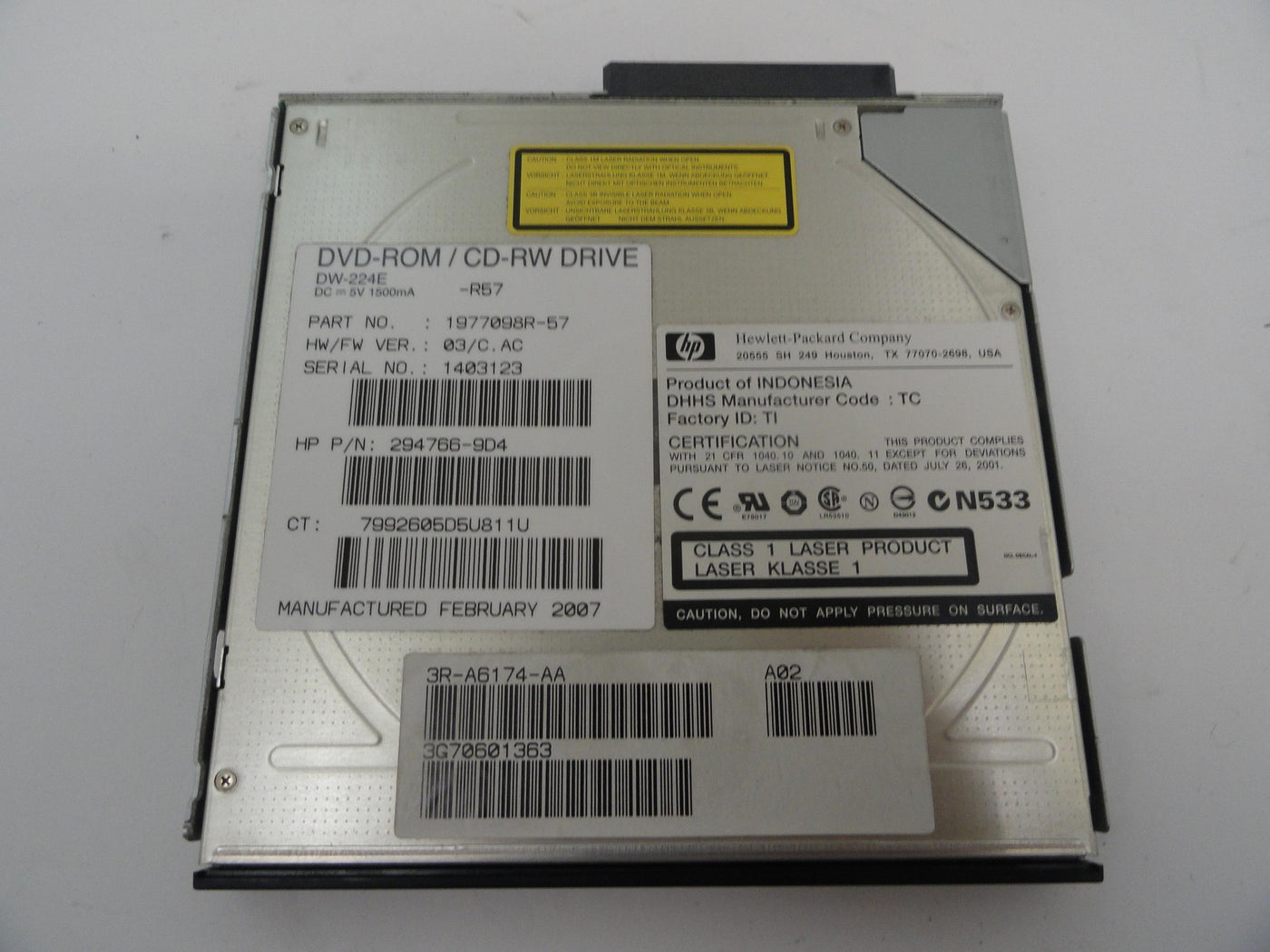 HP 5.25in Slimline CD-RW DVD Drive ( 1977098R-57 DW-224E 294766-9D4 3R-A6174-AA ) REF