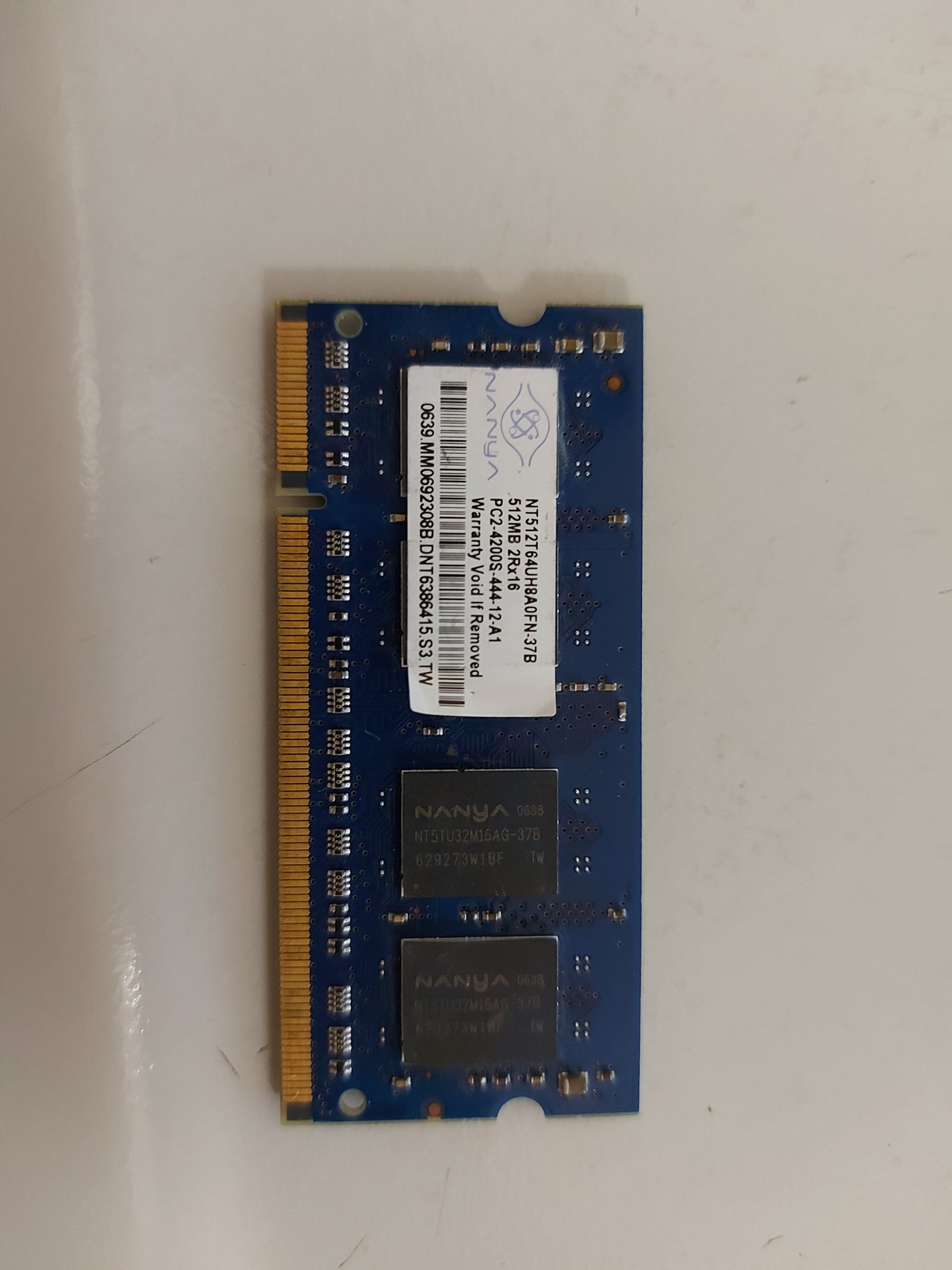Nanya 512MB DDR2 PC2-4200S 533MHz SO DIMM 200-pin memory NT512T64UH8A0FN-37B