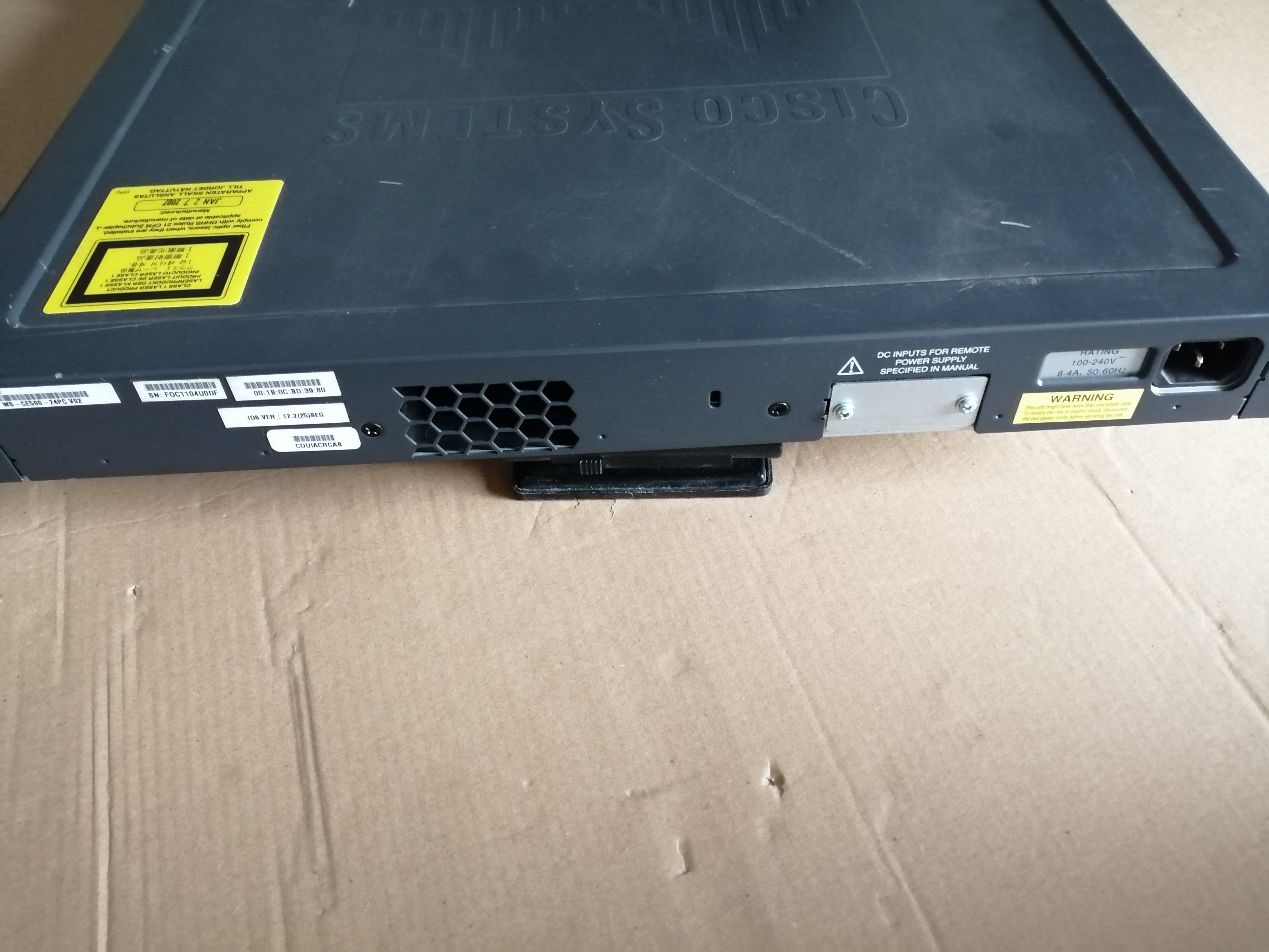 CISCO CATALYST EXPRESS 24 PORT SWITCH  (WS-CE500-24PC V02 USED )