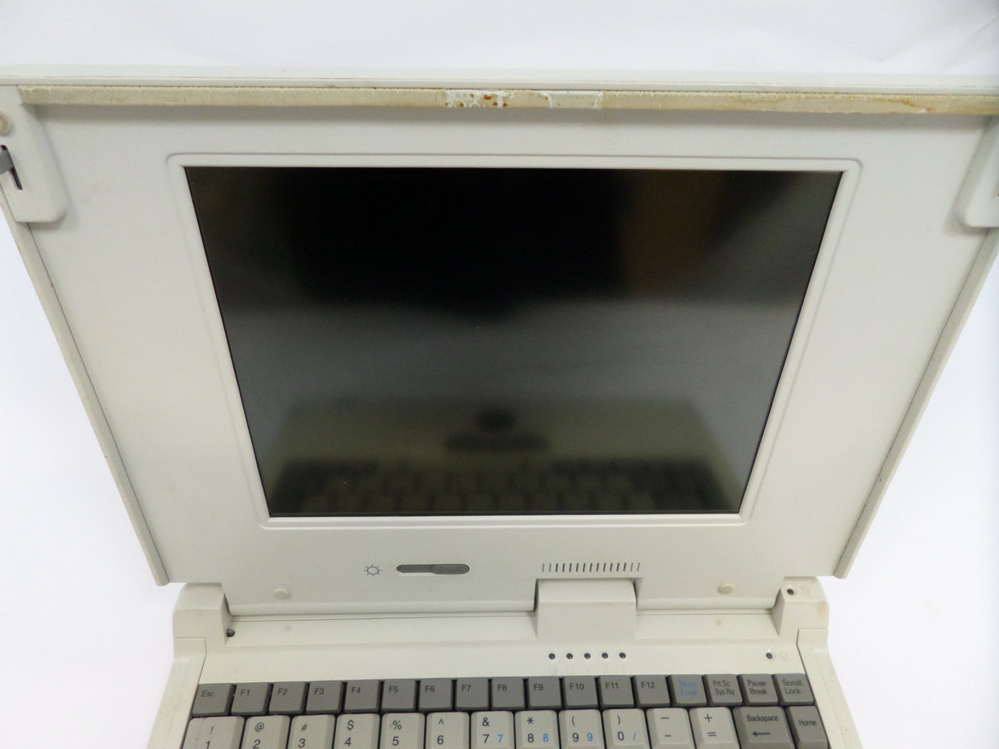 PR02089_LCN486T_Akhter LCN-486T Colour Laptop - Image4