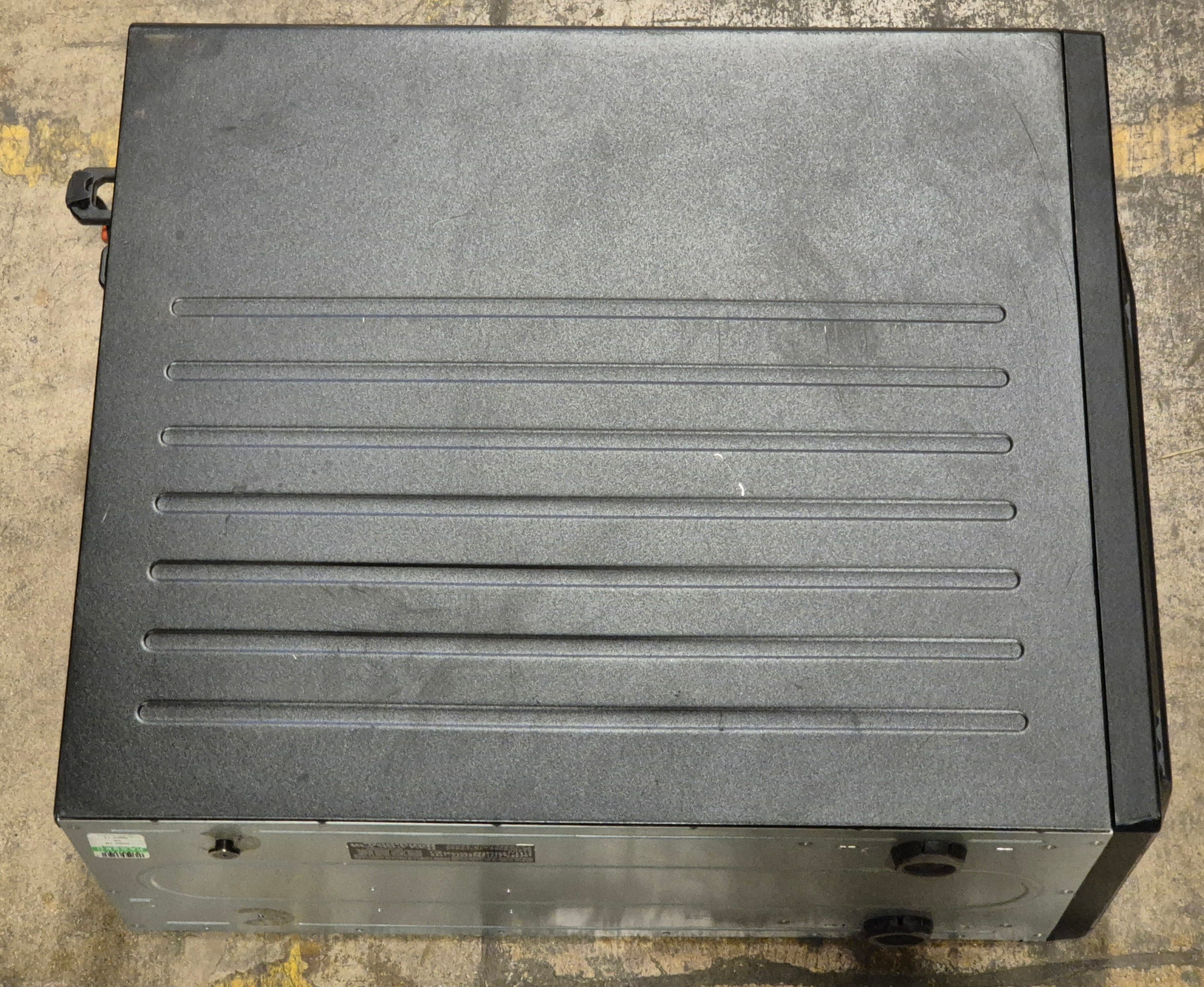 Dell PowerEdge T310 8GB RAM Xeon X3450 2.67GHz NO OS NO HDD Dual PSU WinSVR 2008 COA x2 Caddies ( E09S ) USED