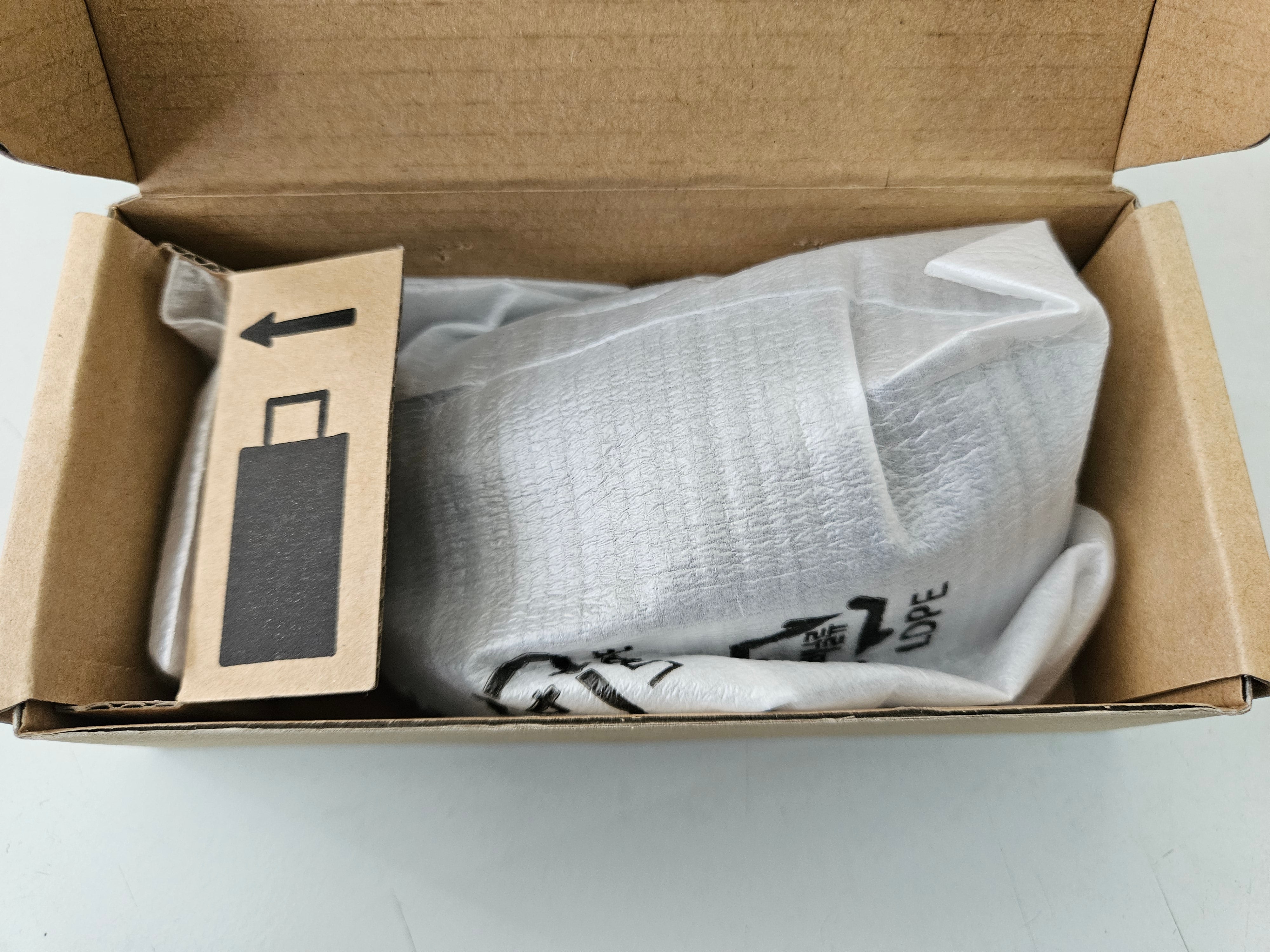 HP Bluetooth Travel Mouse Black Wireless with Receiver ( 672653-001 ) NEW