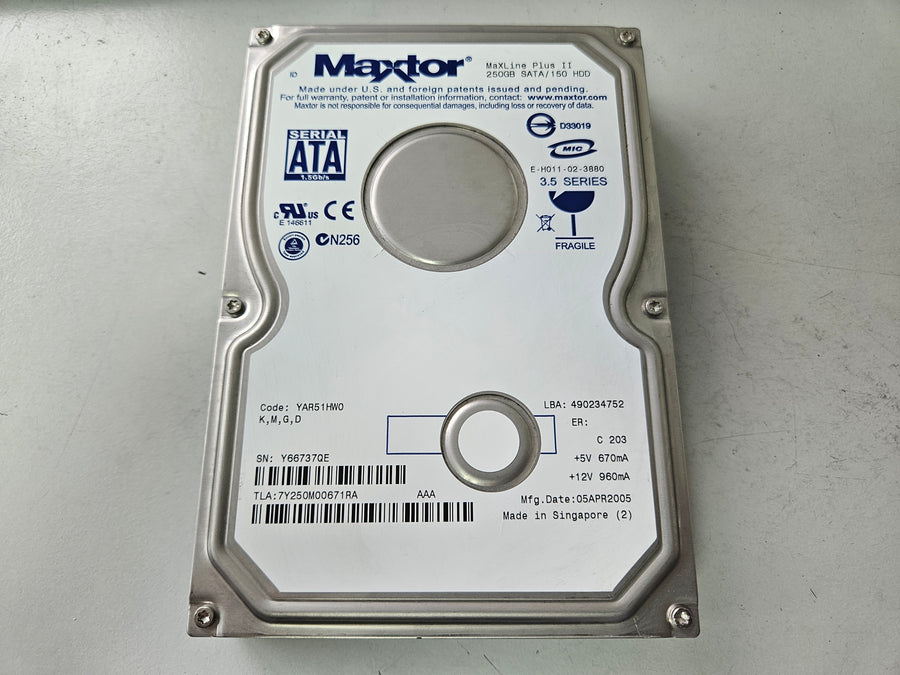 Maxtor 250GB 7200RPM SATA 3.5in HDD ( 7Y250M0 7Y250M00671RA ) REF