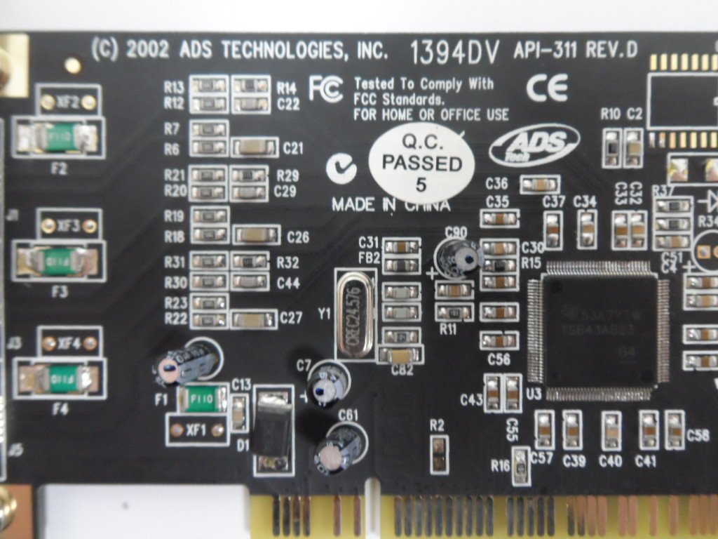 ADS Technologies API-311 1394DV PCI Interface card ( API-311 1394DV IP-T02-2230-00-00011 ) USED