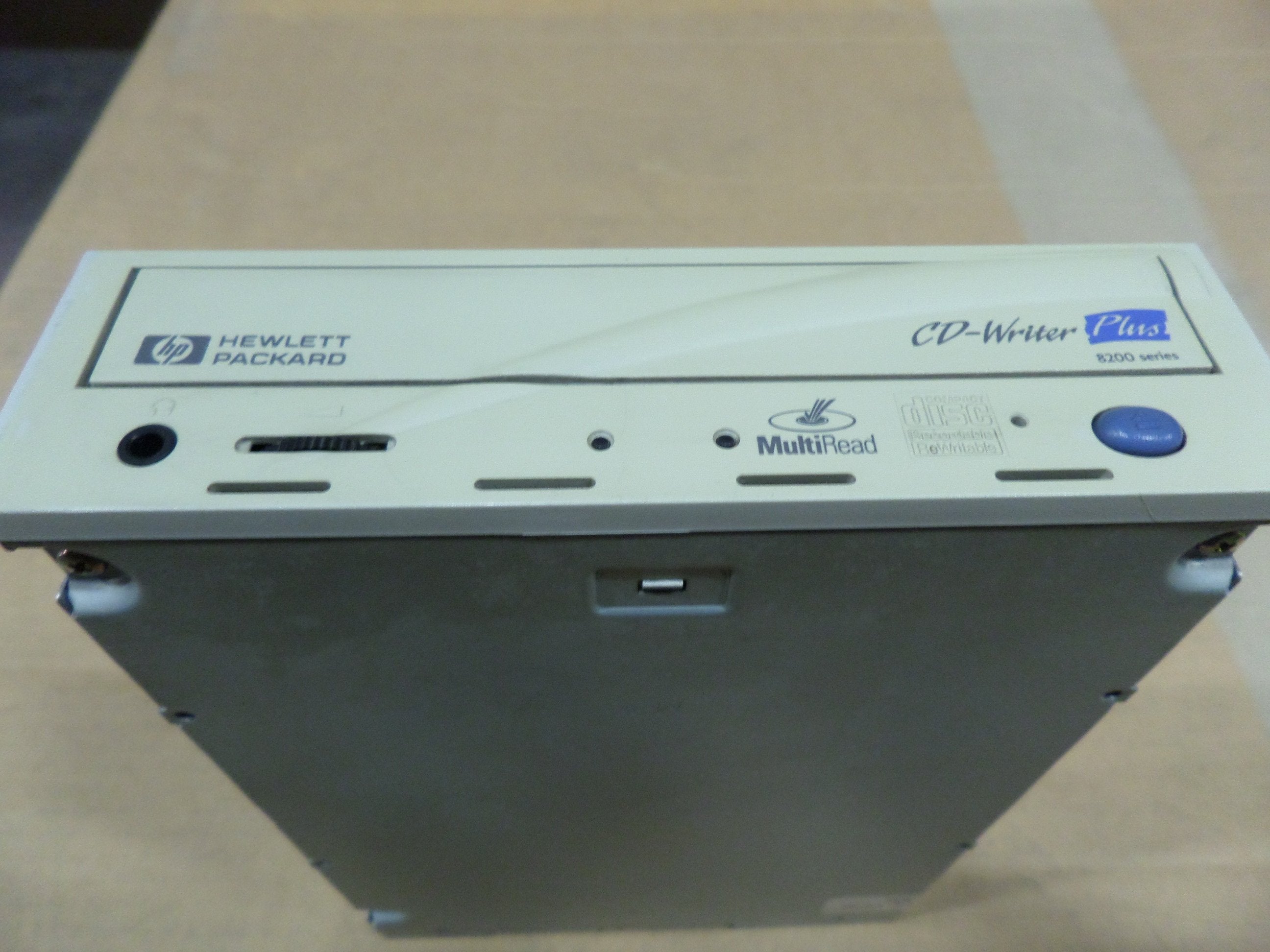 HP C4415 56000 CD-WRITER 8200 SERIES 4X/4X/24X IDE ( C4415 56000  HP )