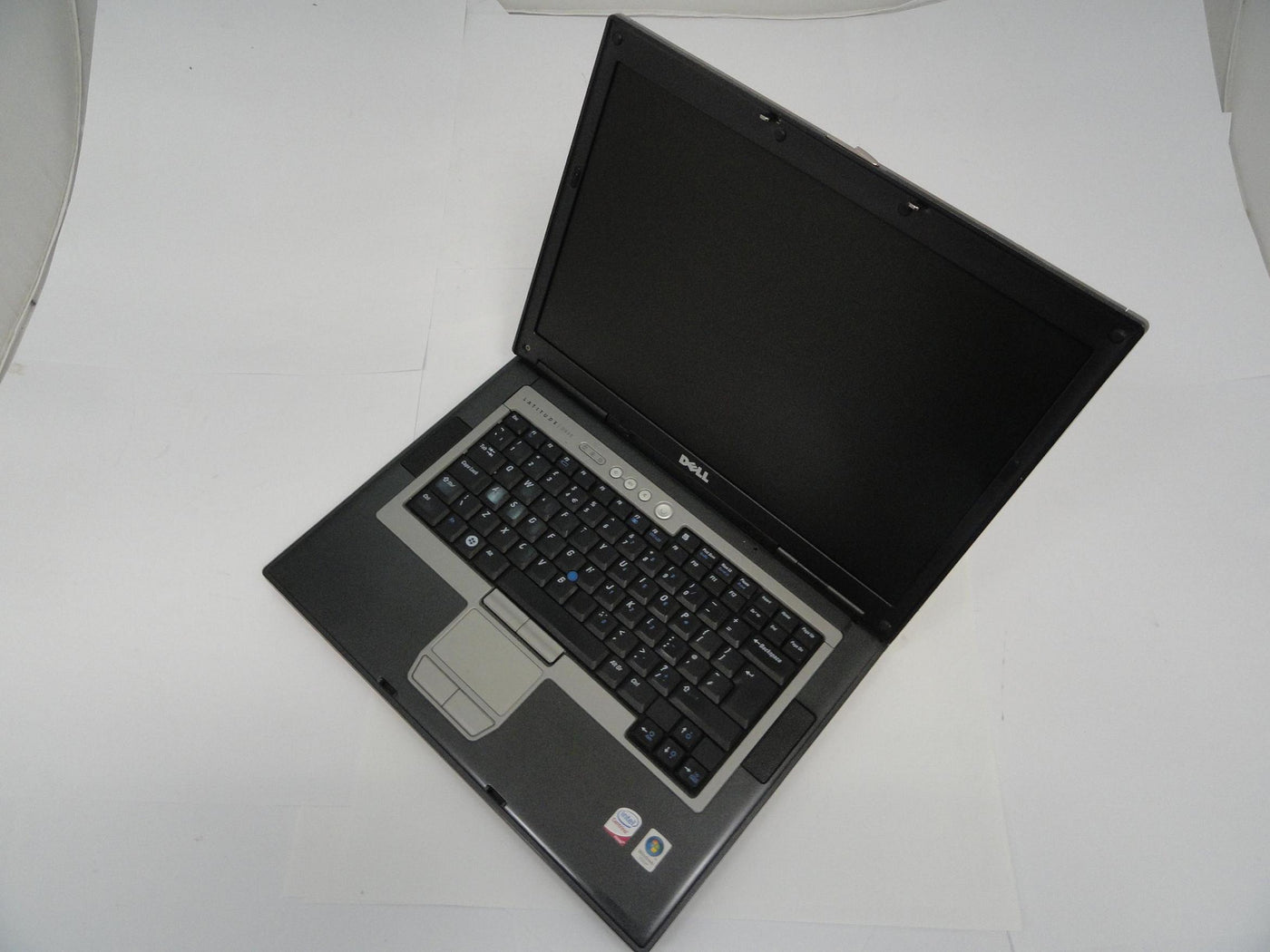 PR15932_0UY141_Dell Latitude D830 2GHz CPU 2Gb RAM No HDD - Image4