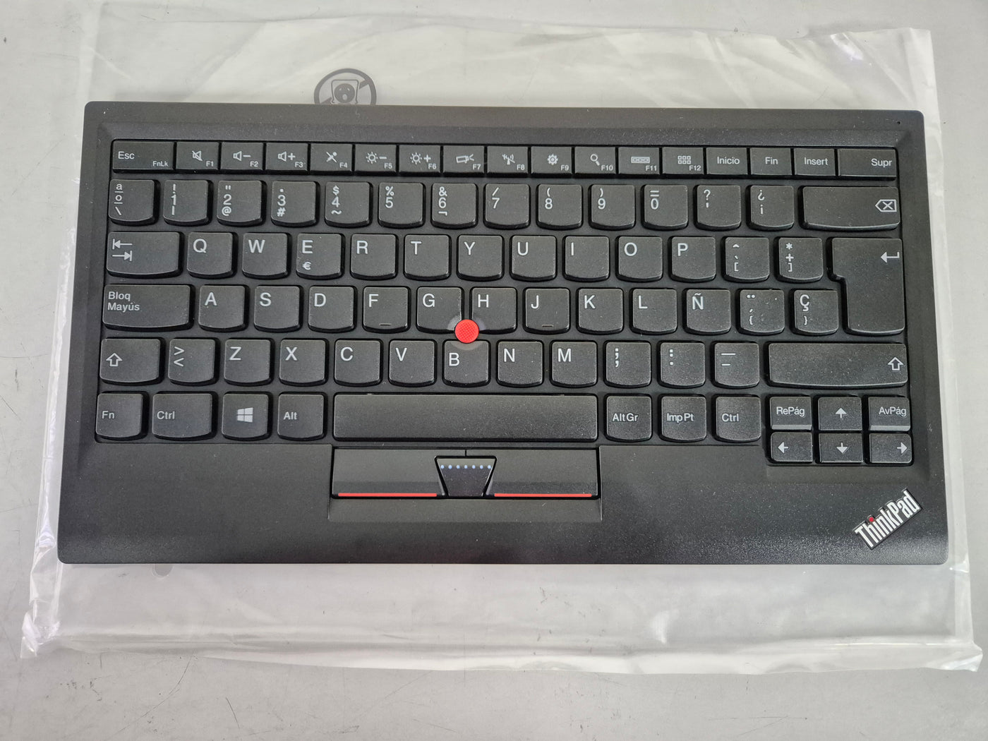 Lenovo KT-1255 ThinkPad Compact Bluetooth Keyboard w/ trackpoint - Spanish ( 4Y40U90594 03X7715 ) USED