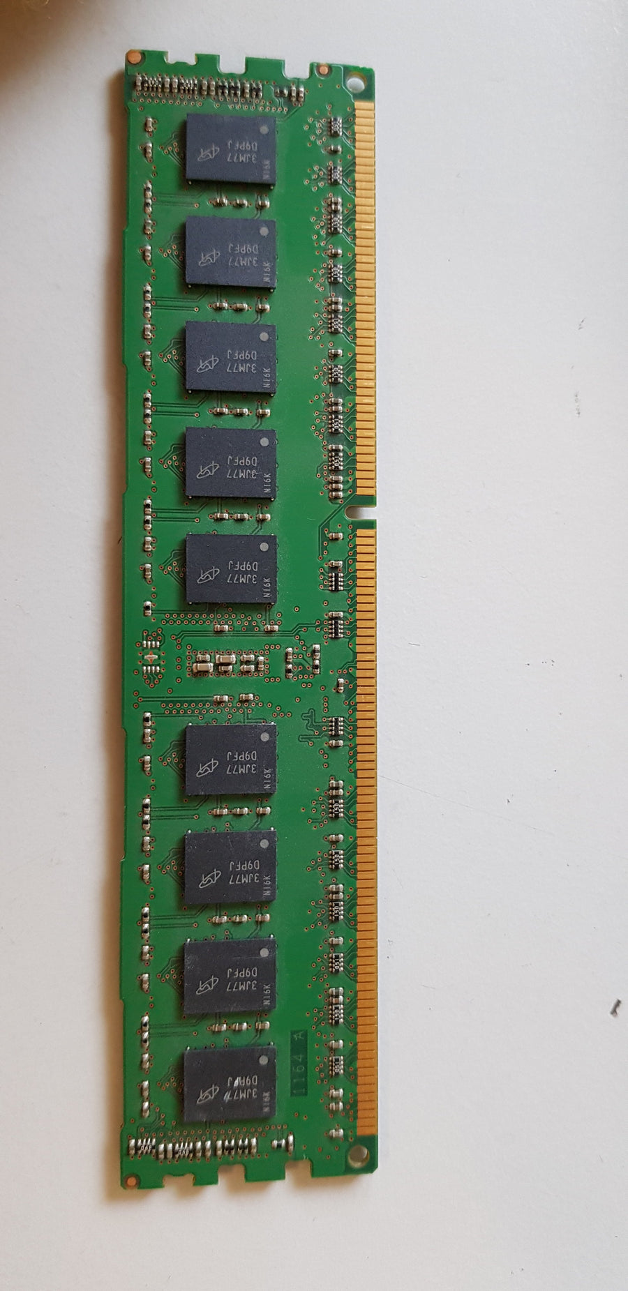 Micron 4GB PC3-10600 DDR3-1333MHz ECC Registered CL9 240-Pin DIMM Dual Rank Memory Module (MT18KSF51272PDZ-1G4M1FE)