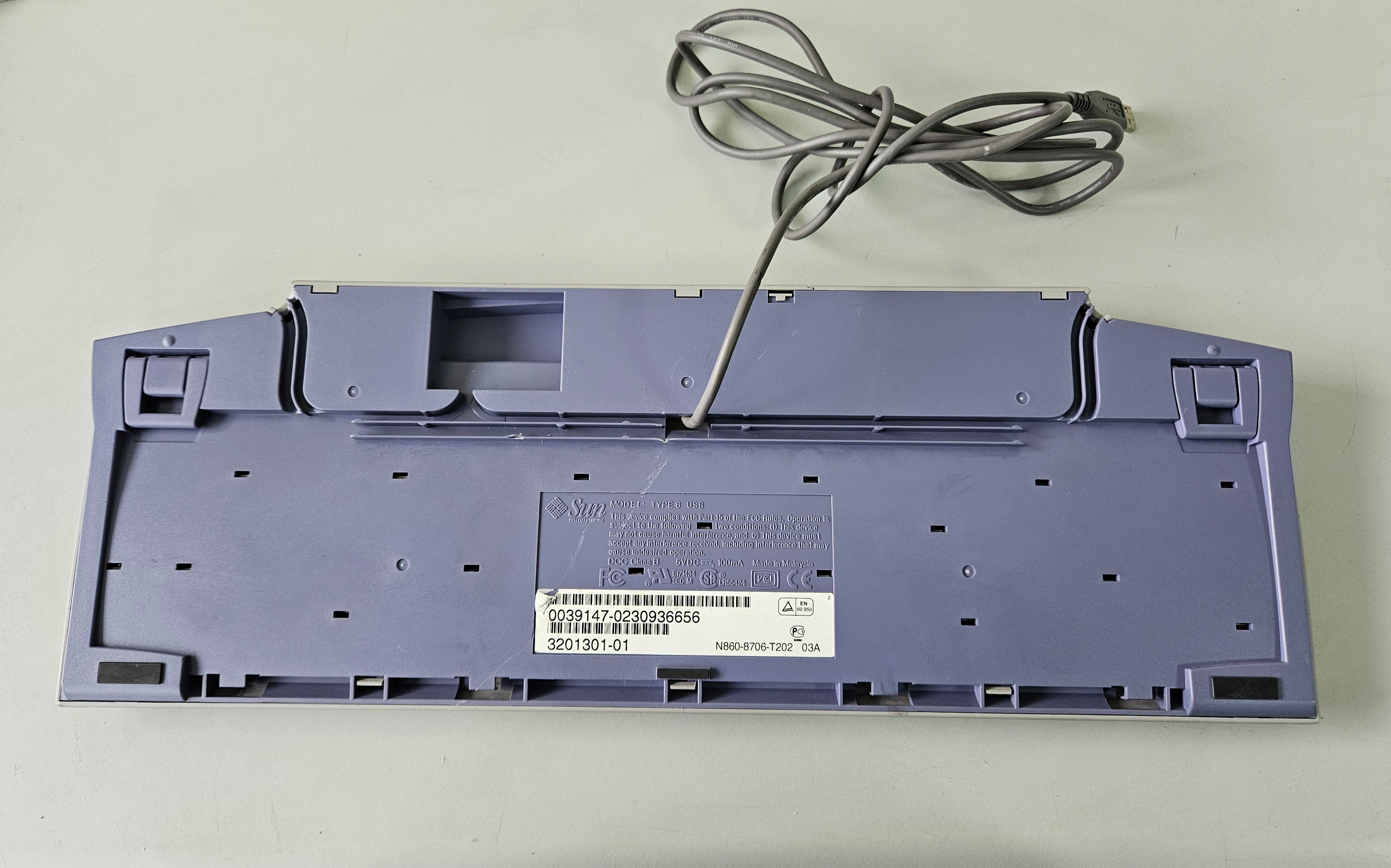 SUN Microsystems Type 6 USB UK Keyboard ( 320-1301-01 3201301-01 ) USED