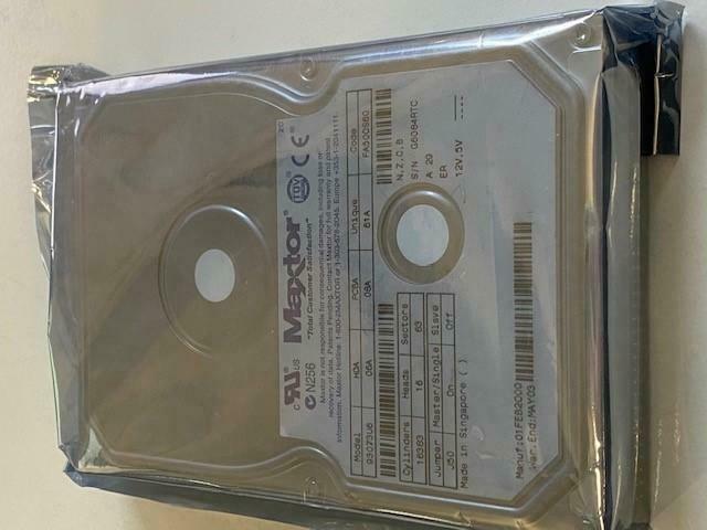 Maxtor 30GB 3.5" IDE 5400RPM Hard Drive ( 93073U6 ) REF