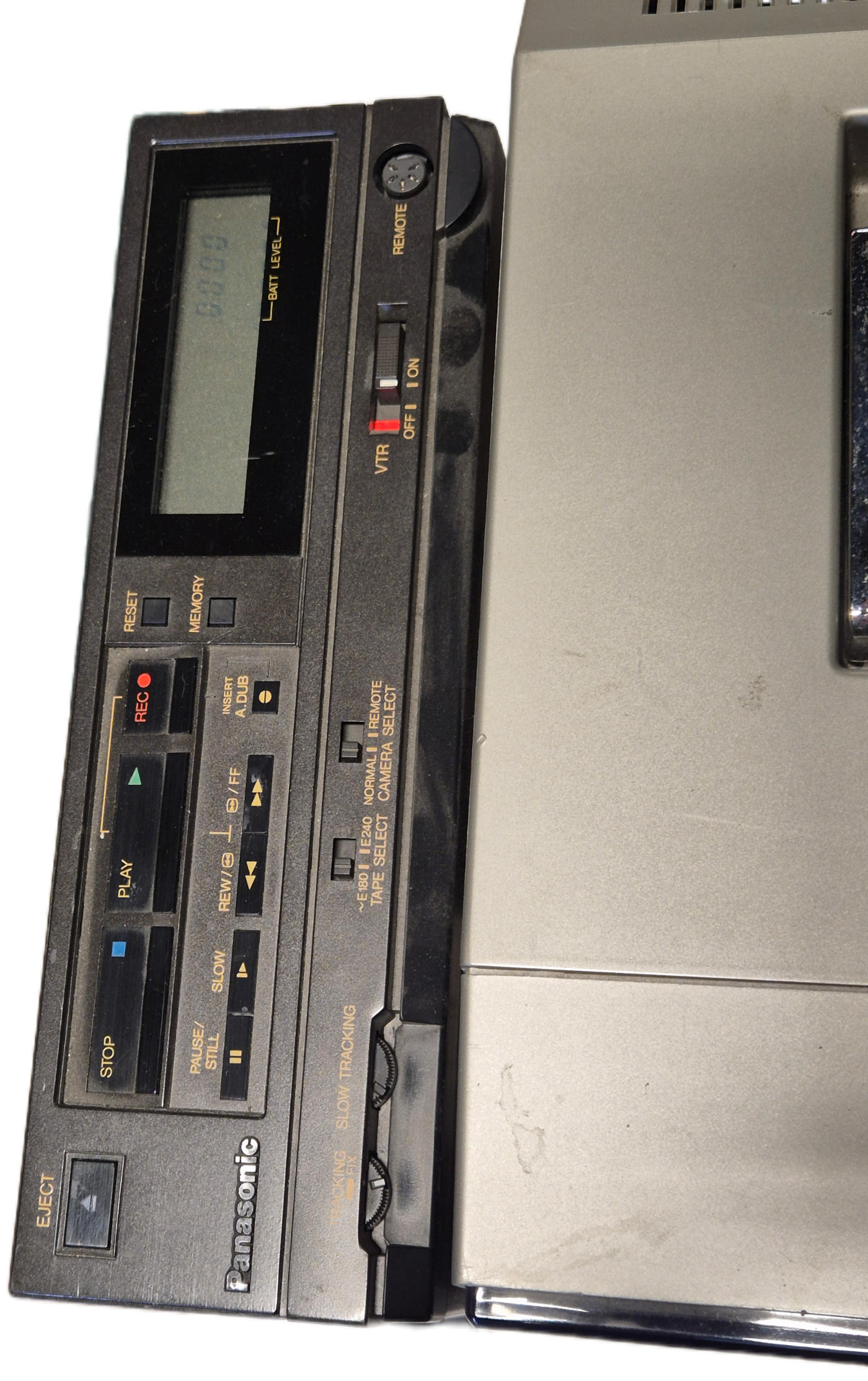 Panasonic TC-1100G Colour TV + NV-180 VHS Video Recorder ( TC-1100G ) USED