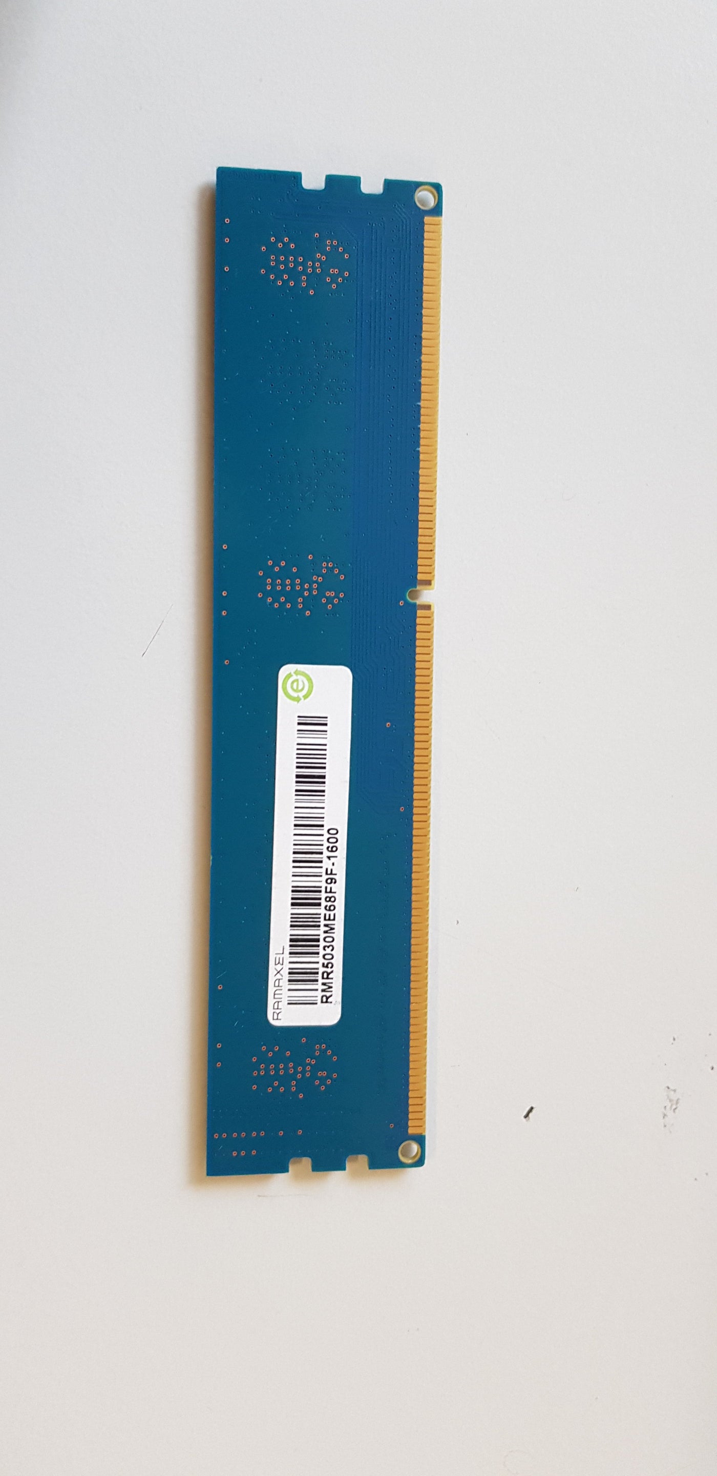 Ramaxel 4GB PC3-12800 DDR3-1600MHz non-ECC Unbuffered CL11 240-Pin DIMM Memory Module (RMR5030ME68F9F-1600)