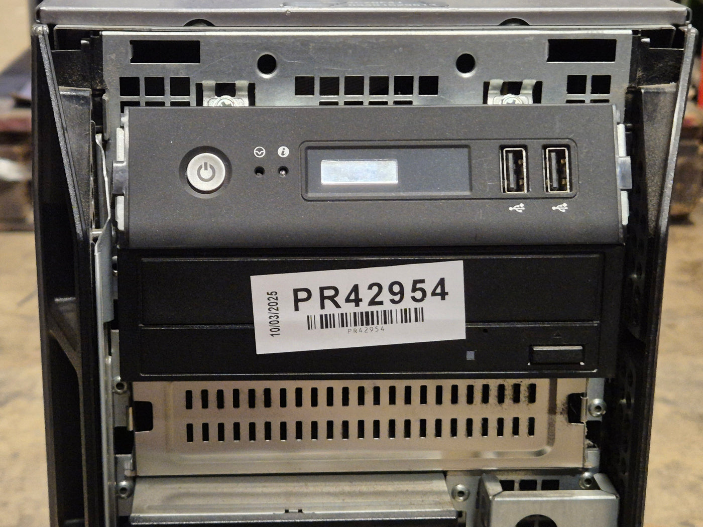 Dell PowerEdge T300 2GB RAM Xeon X3323 2.5GHz NO HDD NO OS WinSVR 2008 COA ( MMU ) USED missing front plastics 