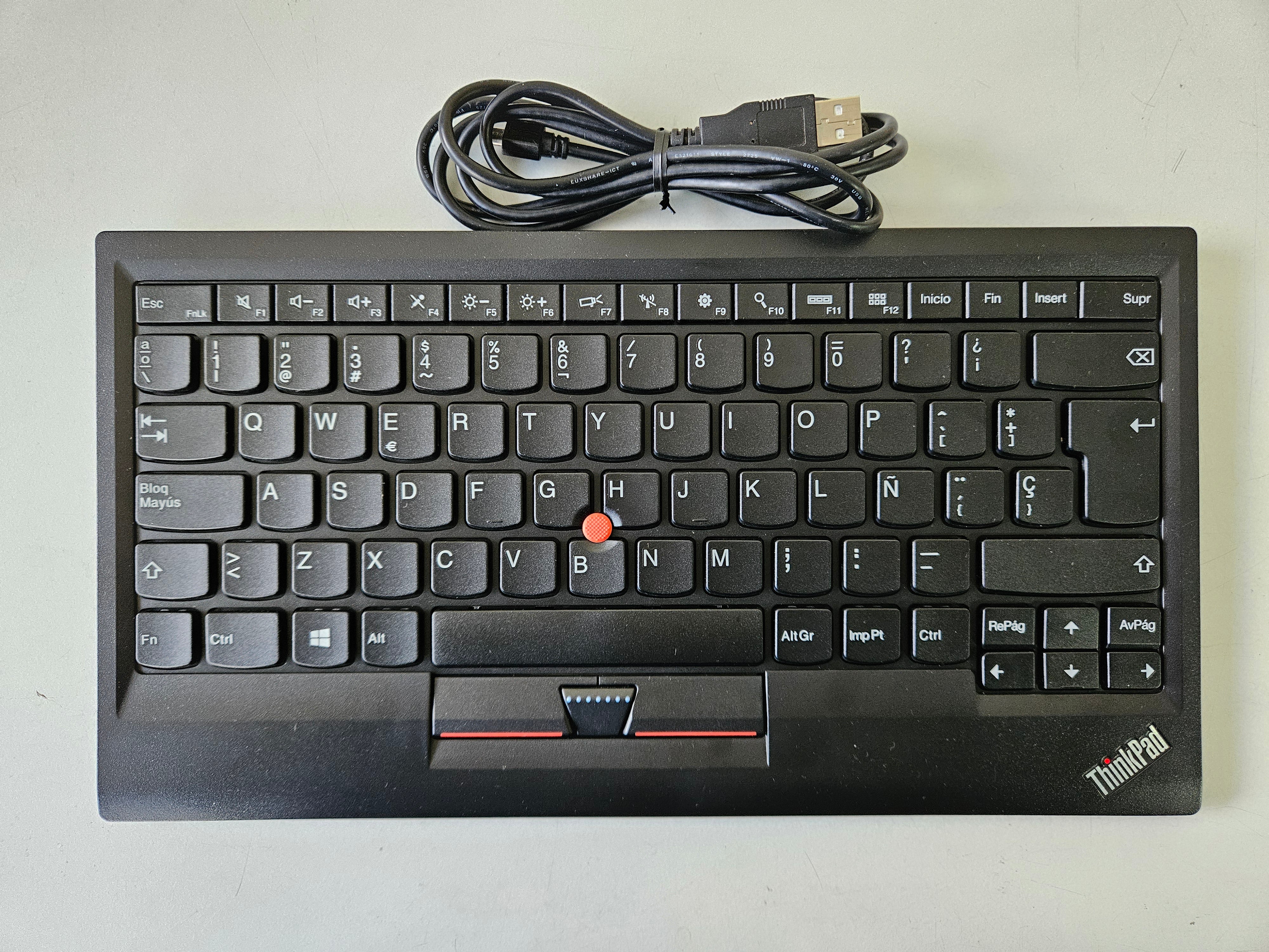 Lenovo KT-1255 ThinkPad Compact Bluetooth Keyboard w/ trackpoint - Spanish ( 03X7715 ) REF