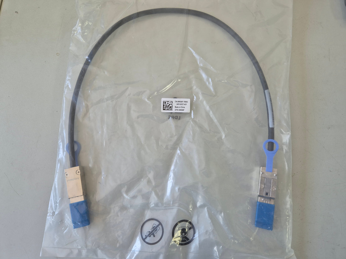 Dell PowerVault 8088-8088 External SAS Cable 2ft/0.6M ( 0W508F ) NEW