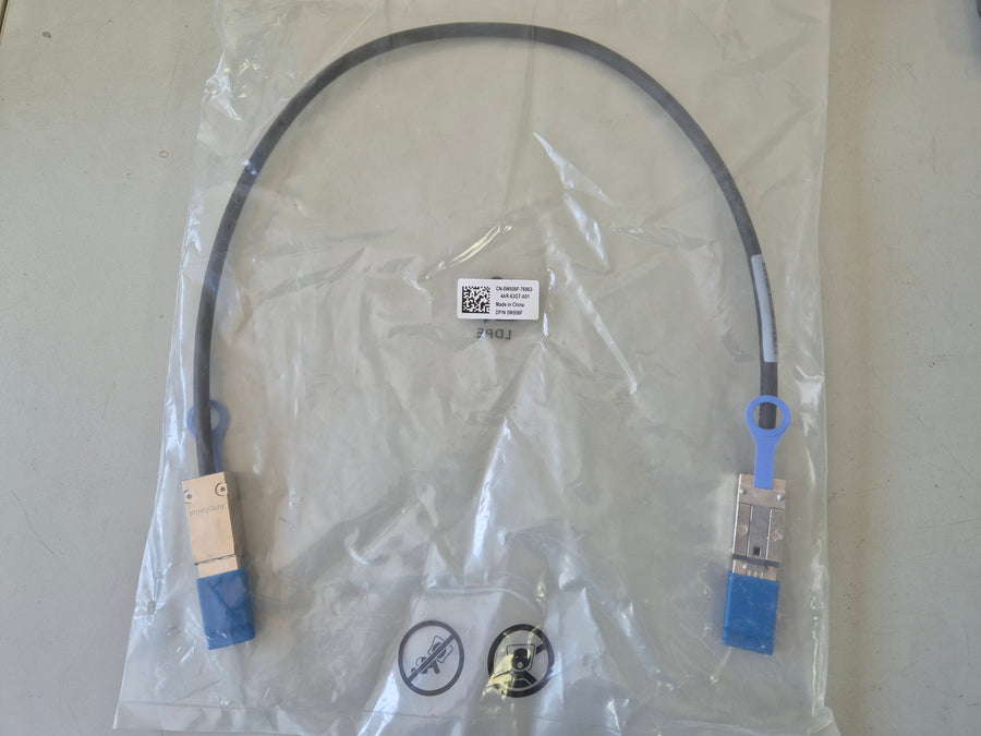 Dell PowerVault 8088-8088 External SAS Cable 2ft/0.6M ( 0W508F ) NEW