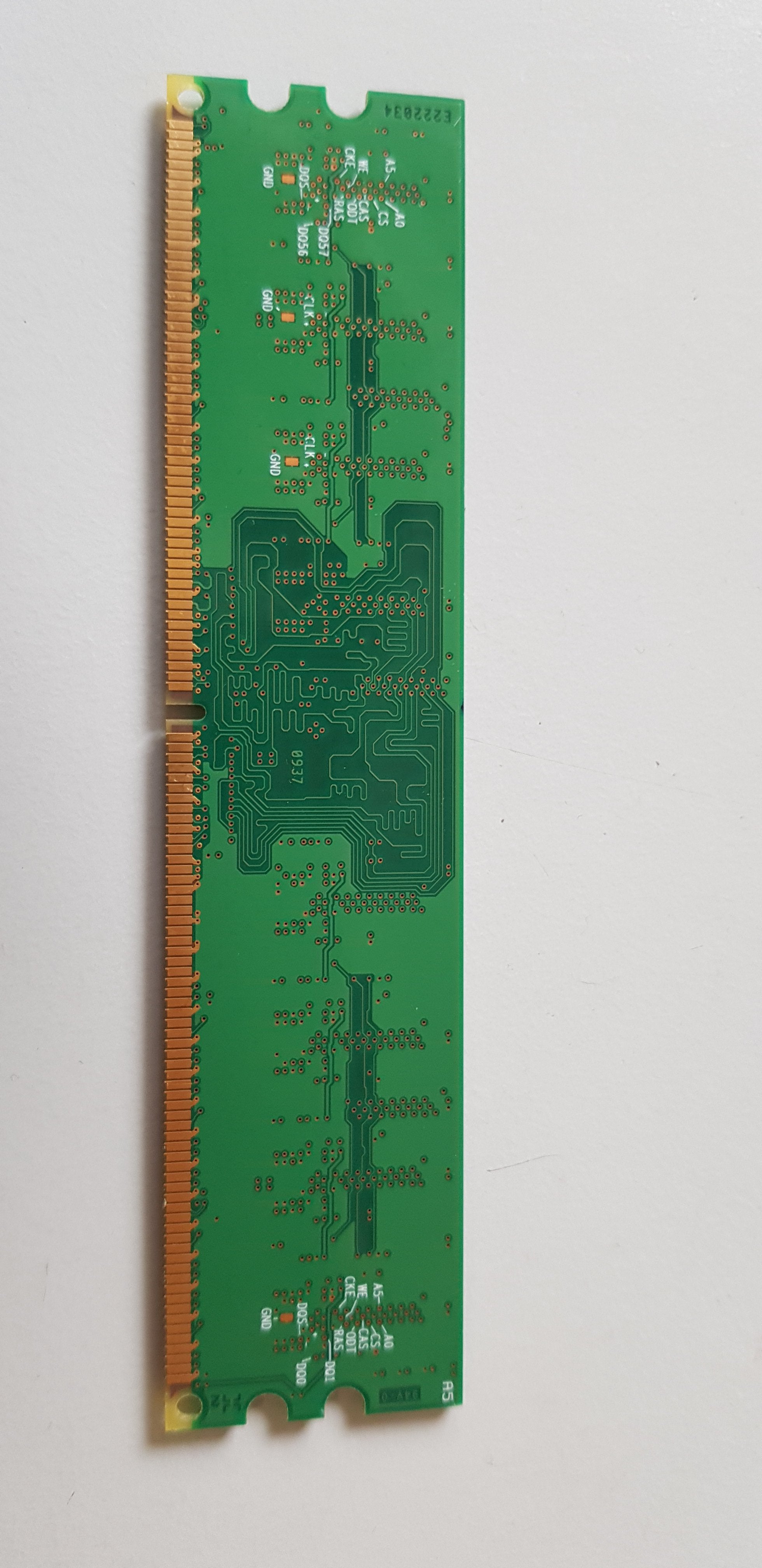 Smart Modular 512MB PC2-5300 DDR2-667MHz non-ECC Unbuffered CL5 240-Pin DIMM Single Rank Memory Module (SG564648EFI535U1SG)