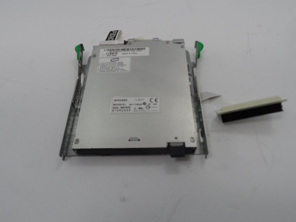Dell 01W415 SFF Floppy Disk Drive With Cable ( MPF820 USED)
