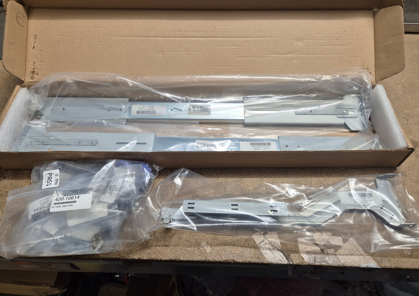 IBM 4U Extended Depth Tower to Rack Conversion Kit ( 59P4817 ) NOB