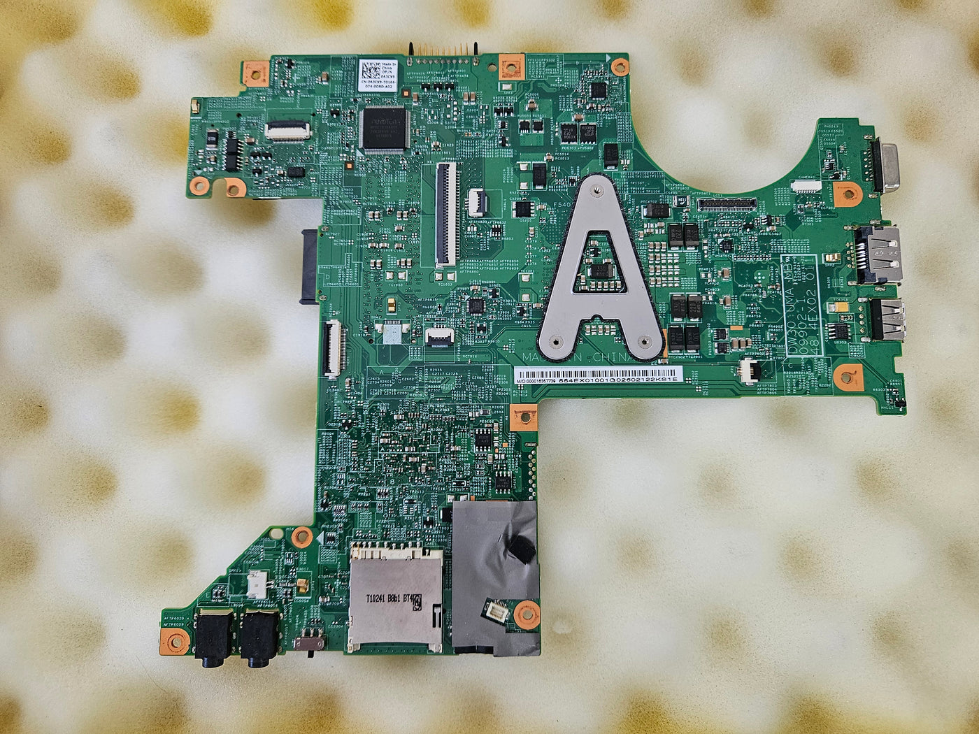 Dell Vostro 3300 Laptop Motherboard ( 063CX9 ) REF