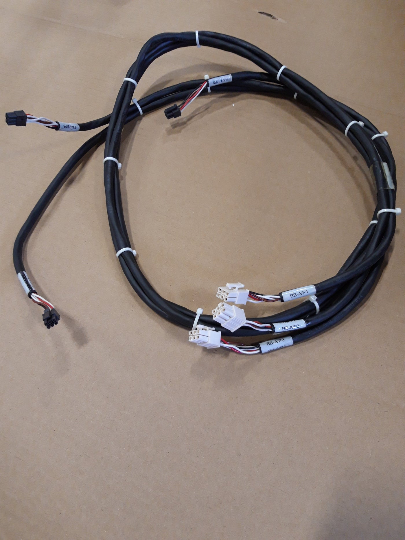 IBM Cable Fan Tray to 5/12V Bus Bar A (17P8099 USED)