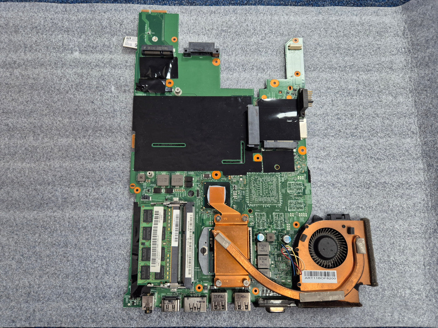 Lenovo ThinkPad Edge E520 (1143-B5G) Motherboard i5 4GB RAM ( 04W1748 ) USED