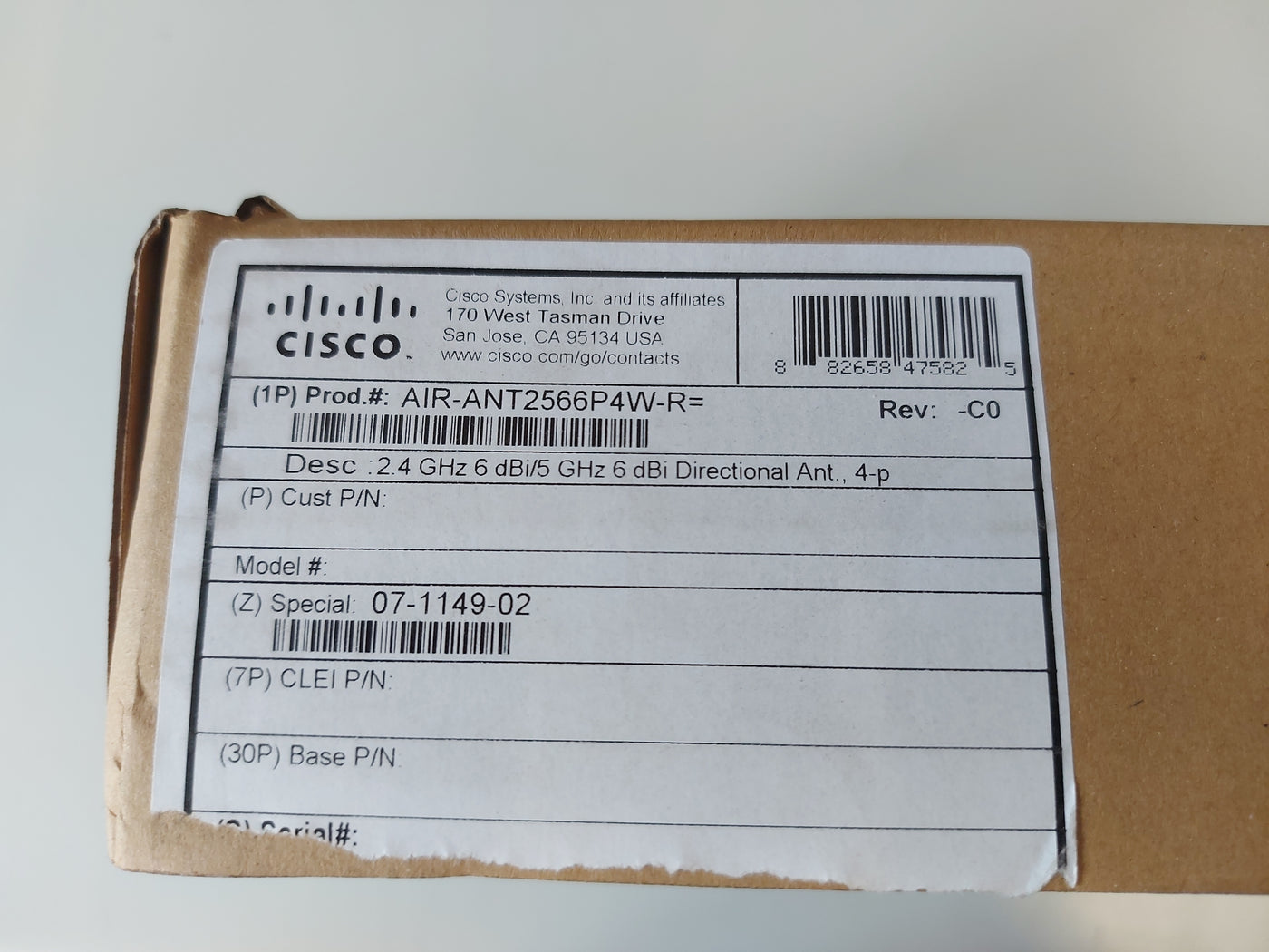 Cisco Aironet Dual Band 4-port Directional Antenna ( AIR-ANT2566P4W-R 07-1149-02 ) NOB