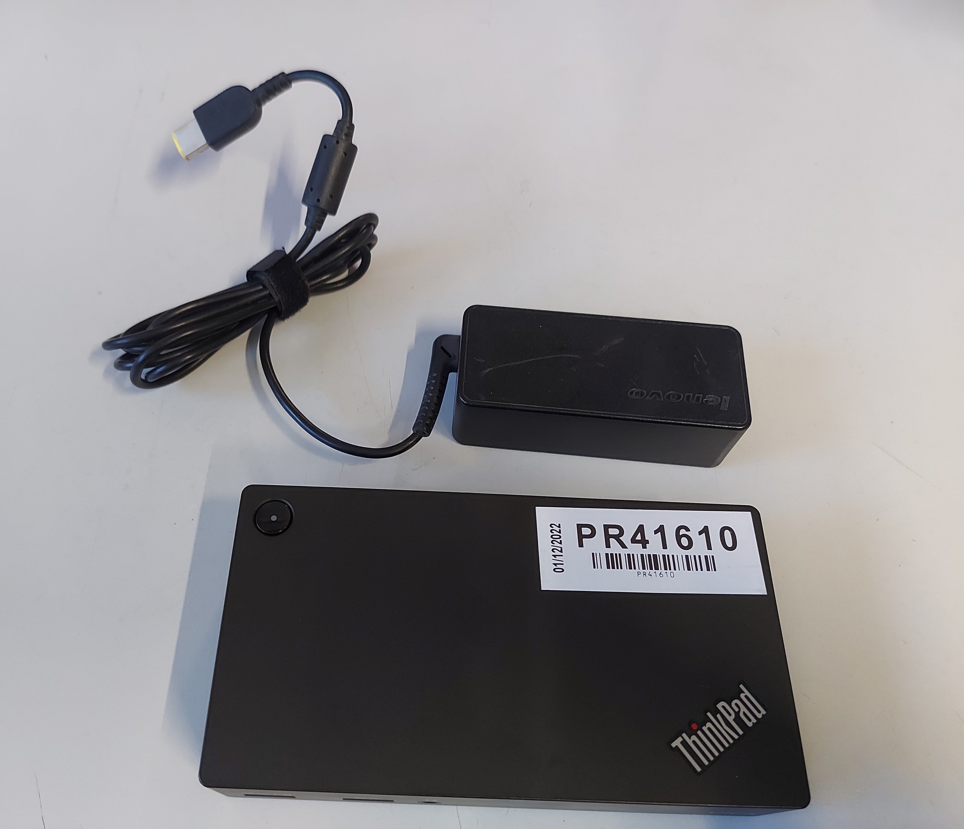 Lenovo Thinkpad USB 3.0 Ultra Dock w/ AC Adapter ( DK1523 SD20H10908 03X6898 ) USED 