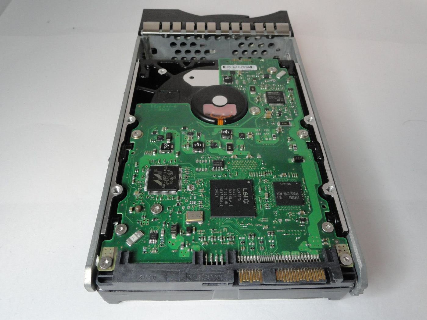 PR21053_9Z1066-039_Seagate IBM 300GB SAS 15Krpm 3.5in HDD - Image2