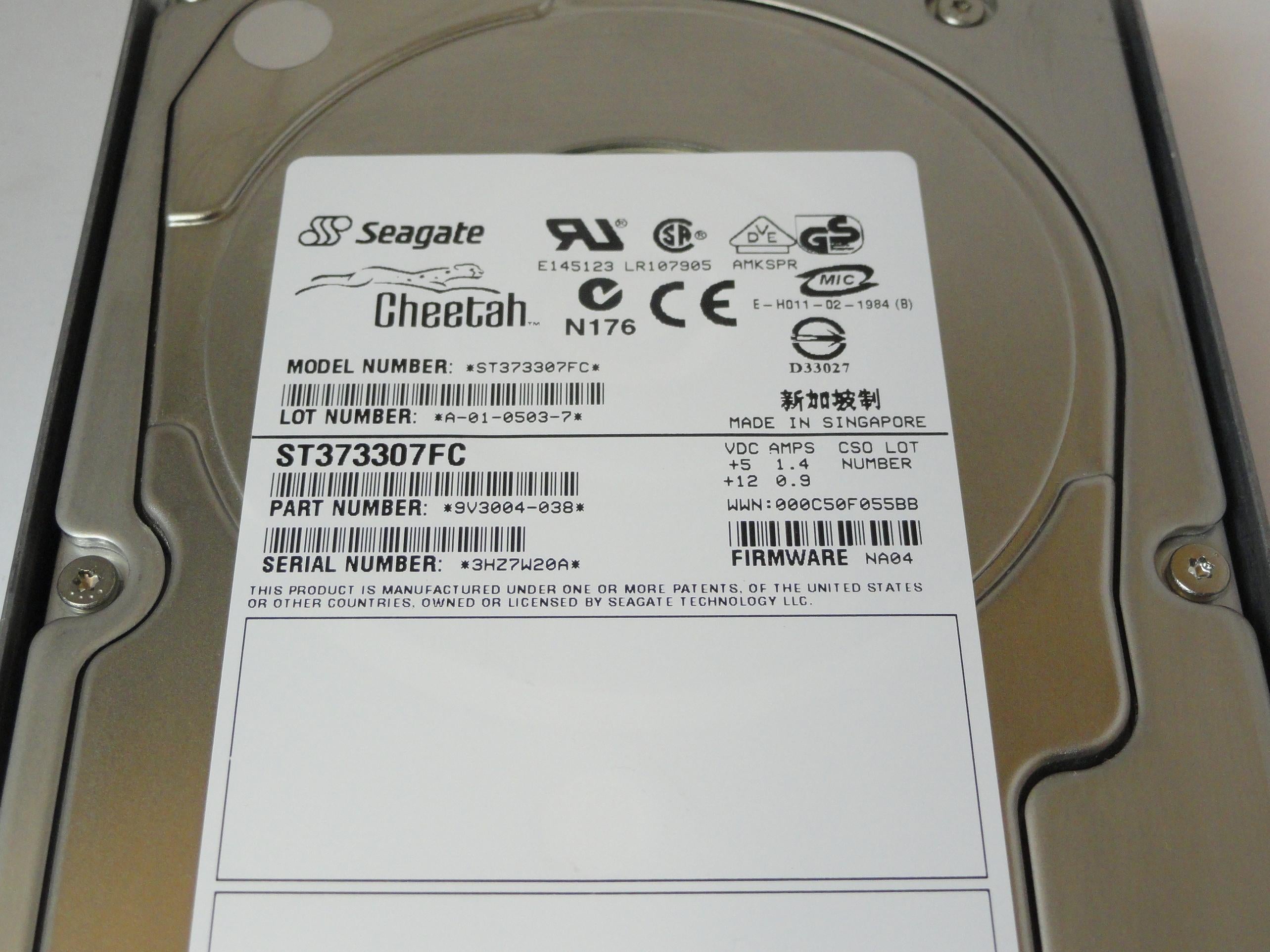 PR21216_9V3004-038_Seagate NetApp 73Gb Fibre Chnl 10Krpm 3.5in HDD - Image3